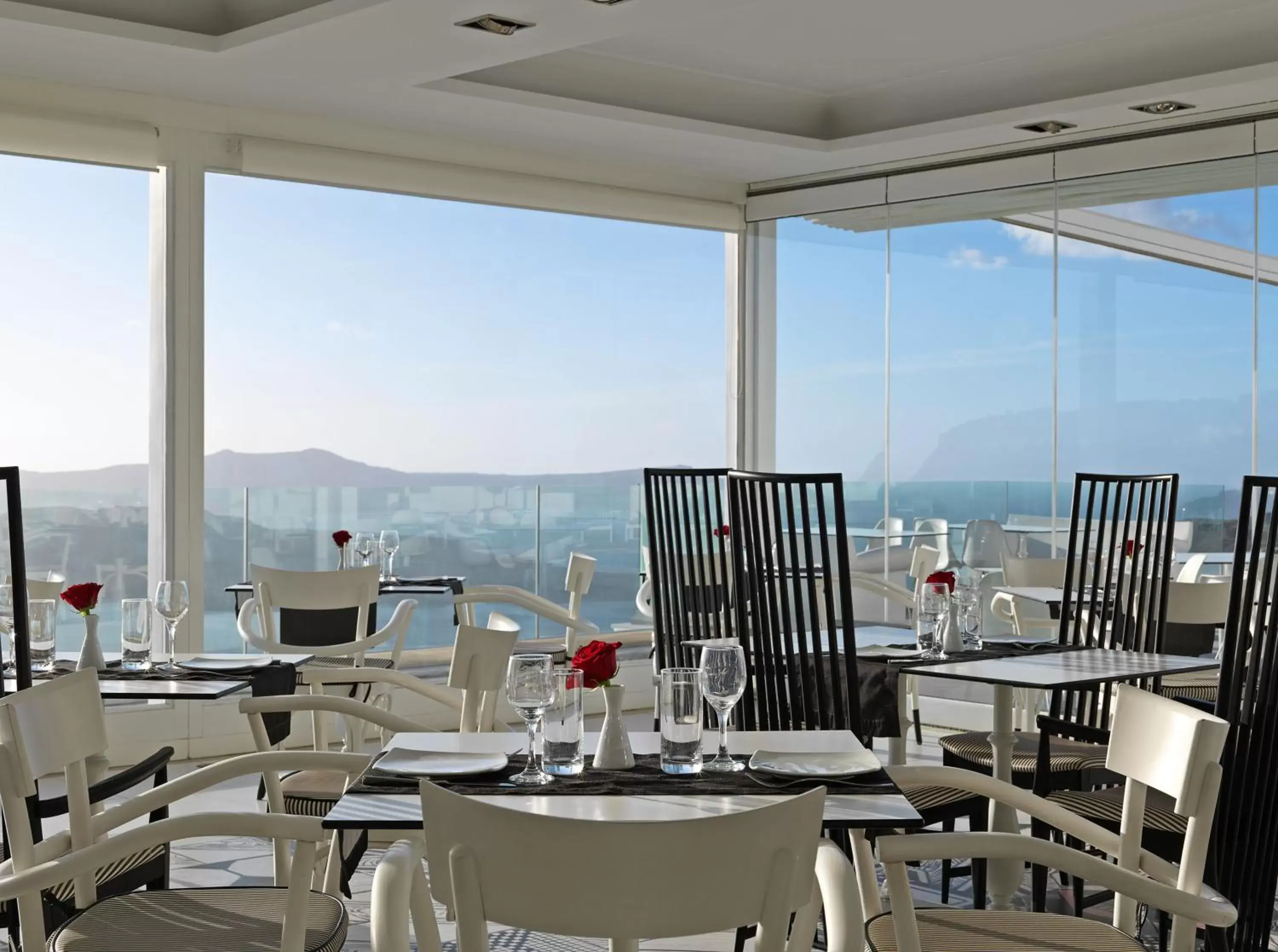 Restaurant/places to eat in Lilium Hotel Santorini Restaurant/places to eat in Lilium Hotel Santorini