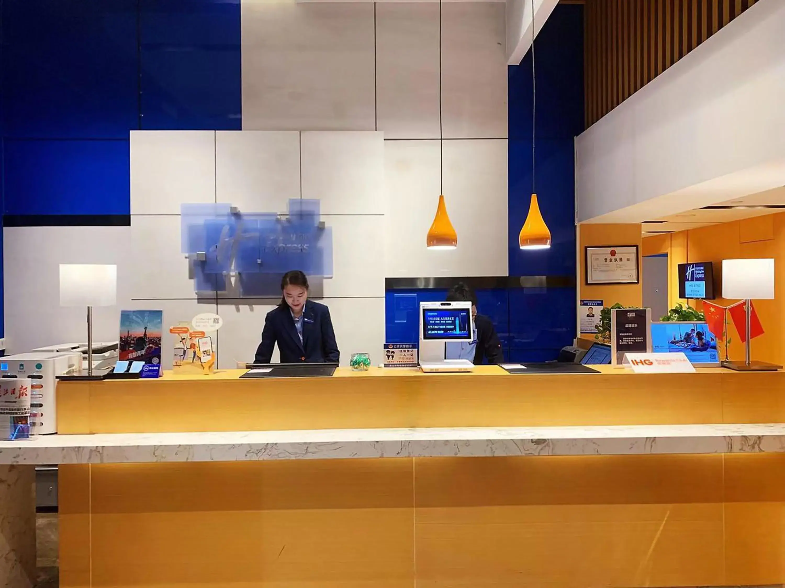 Property building in Holiday Inn Express - Wuhan Optical Valley by IHG Property building in Holiday Inn Express - Wuhan Optical Valley by IHG