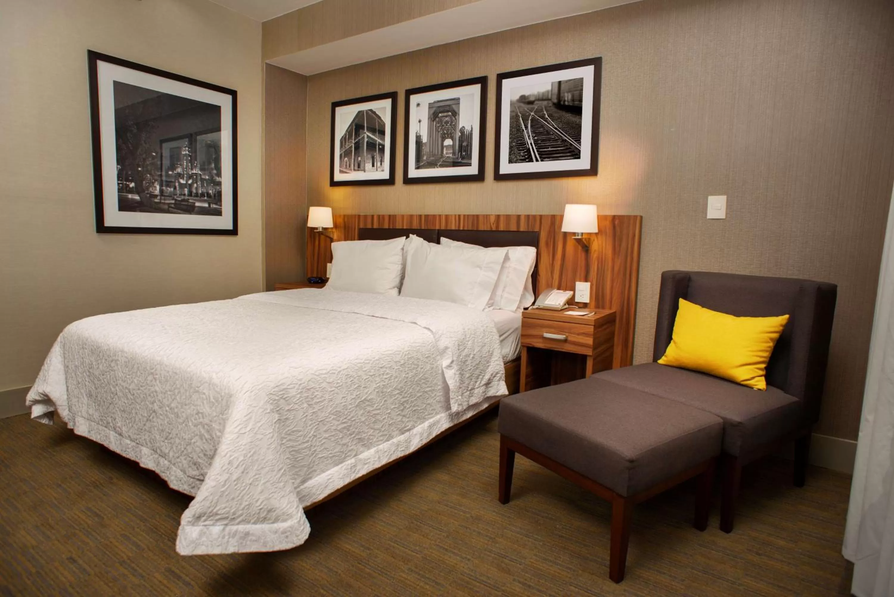 Bed in Hampton Inn Piedras Negras