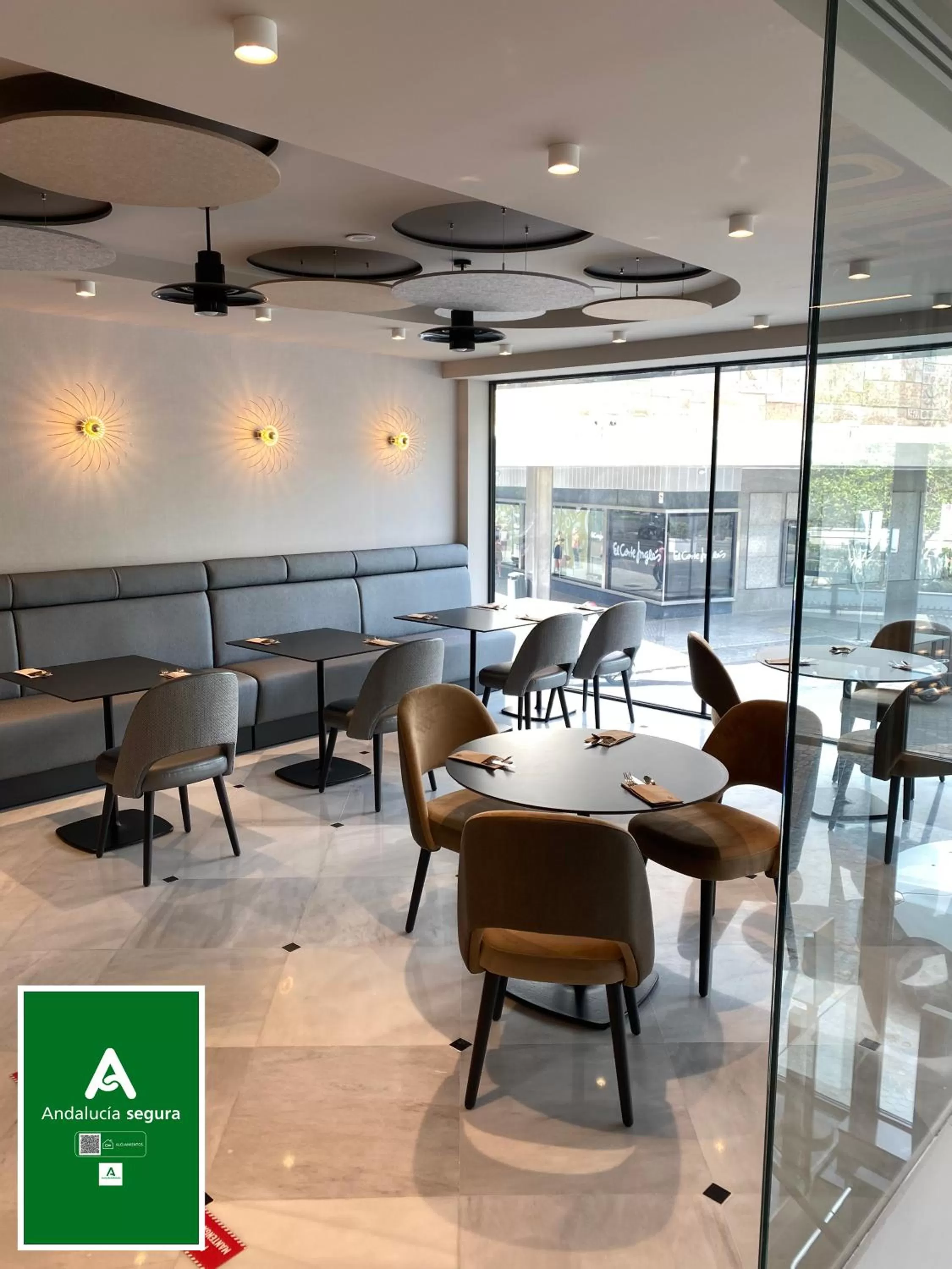 Restaurant/places to eat in Hotel América Sevilla