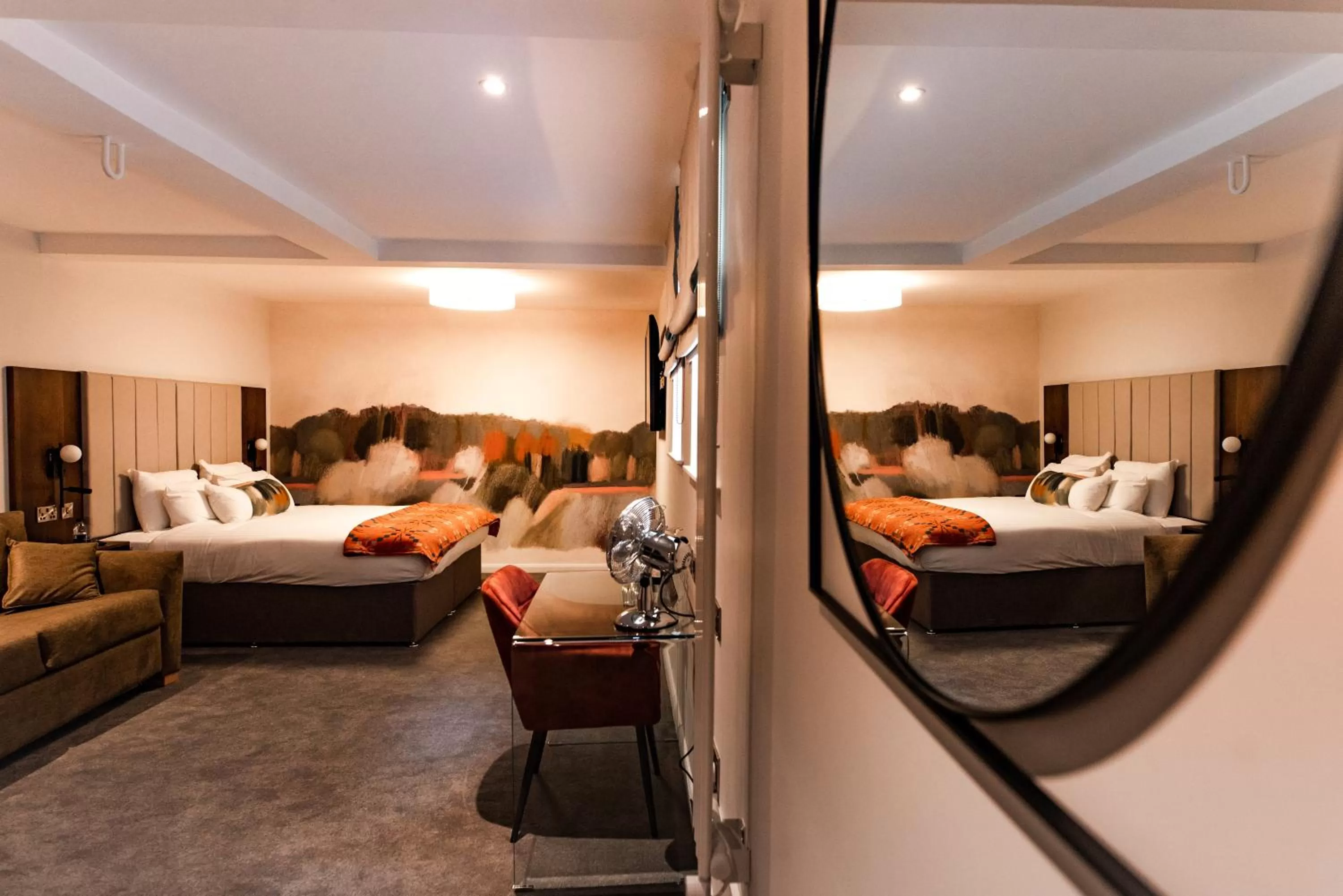 Photo of the whole room, Bed in Lace Market Hotel