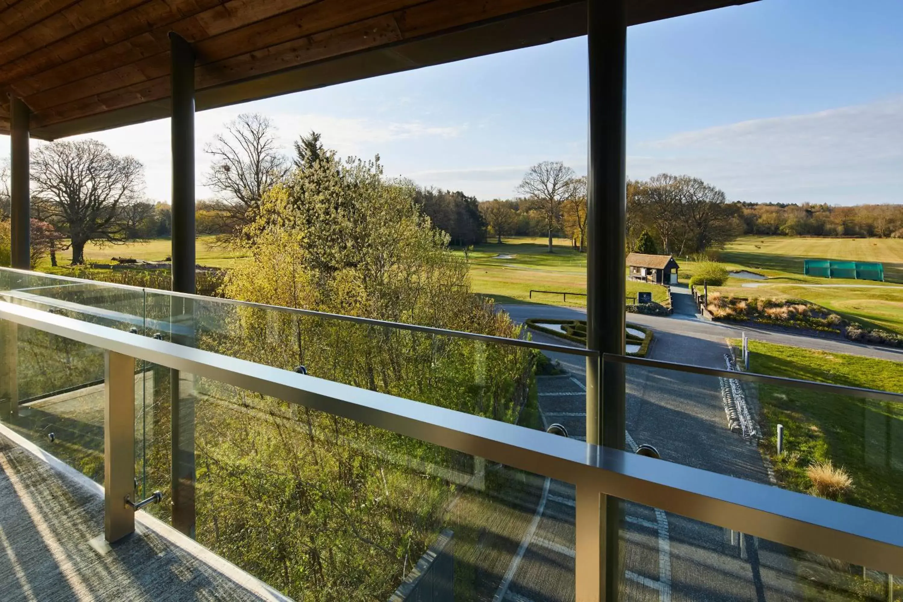 Photo of the whole room, Balcony/Terrace in Lingfield Park Marriott Hotel & Country Club