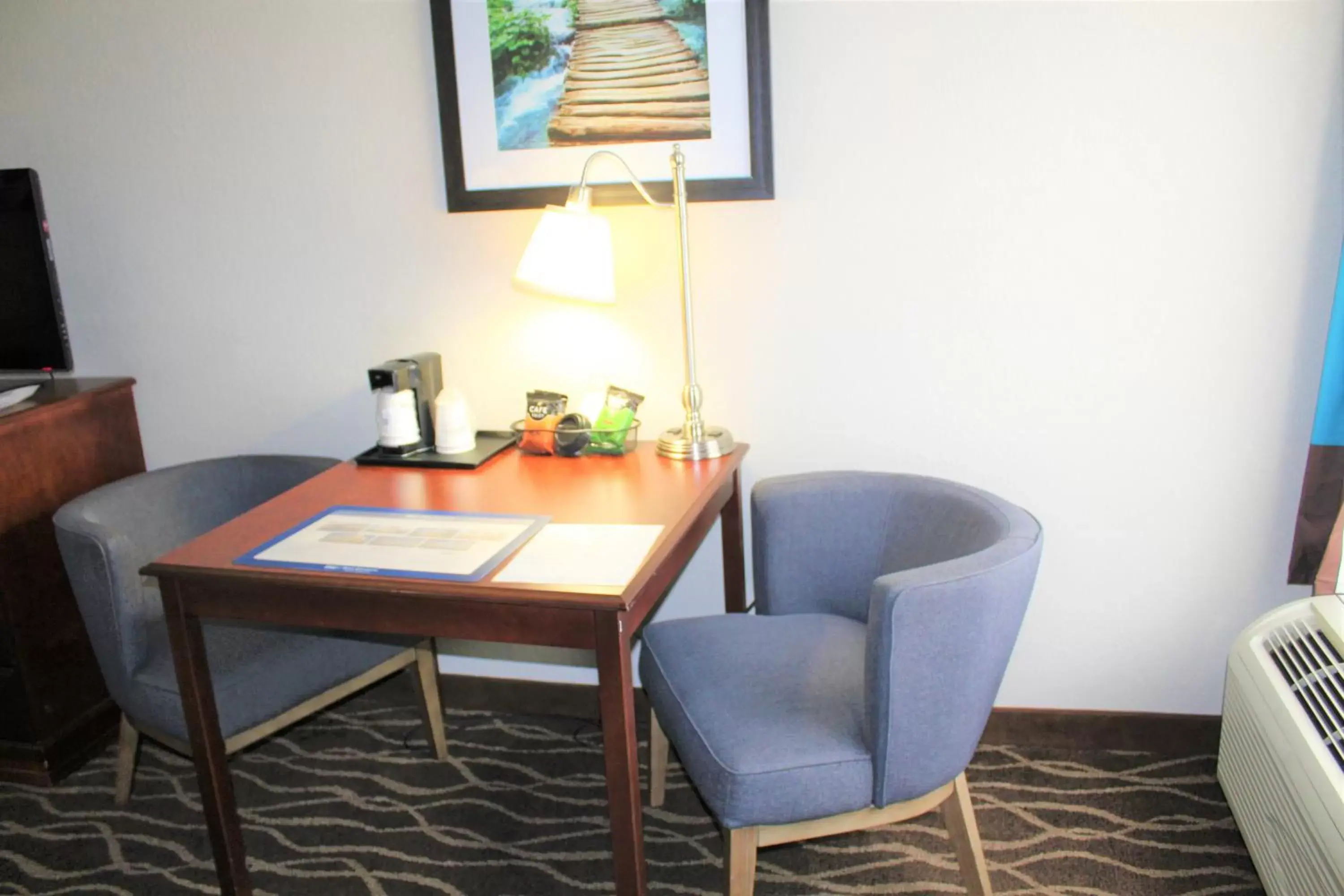 Seating Area in Best Western Albemarle Inn