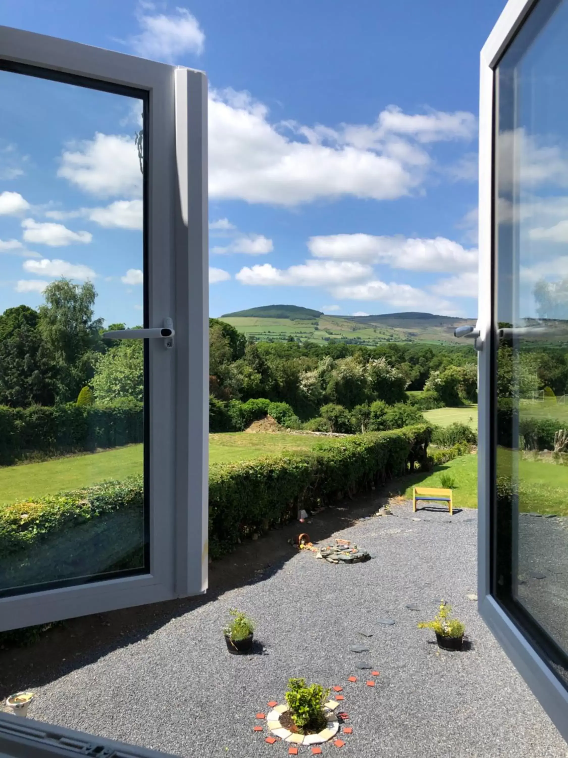 Deluxe Double Room with Mountain View in Mon Petit Cottage - B&B and Guest House in Bunclody Deluxe Double Room with Mountain View in Mon Petit Cottage - B&B and Guest House in Bunclody