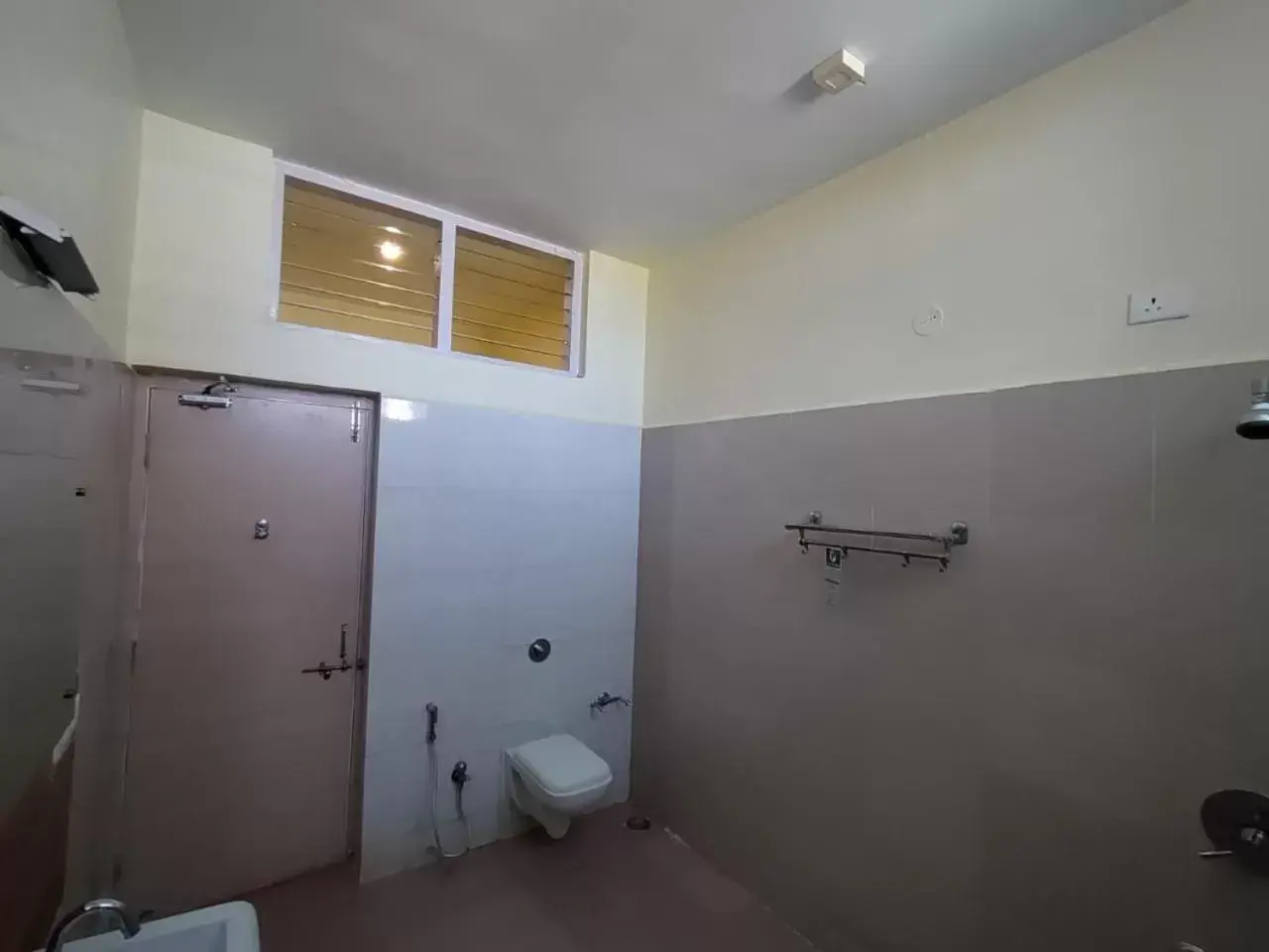 Bathroom in Kanthi Resorts Badami