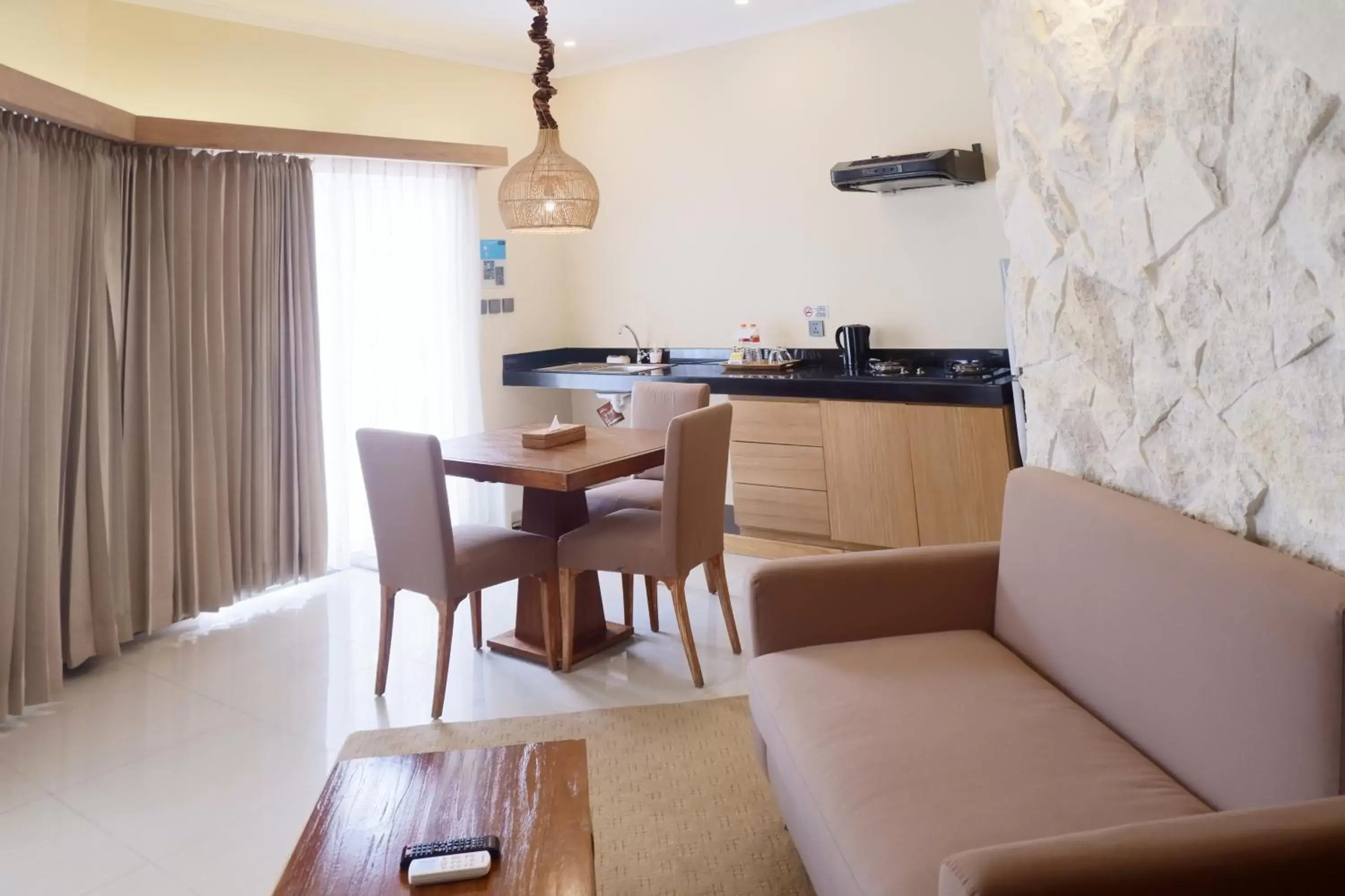 Kitchen/Kitchenette in Ocean View Residence