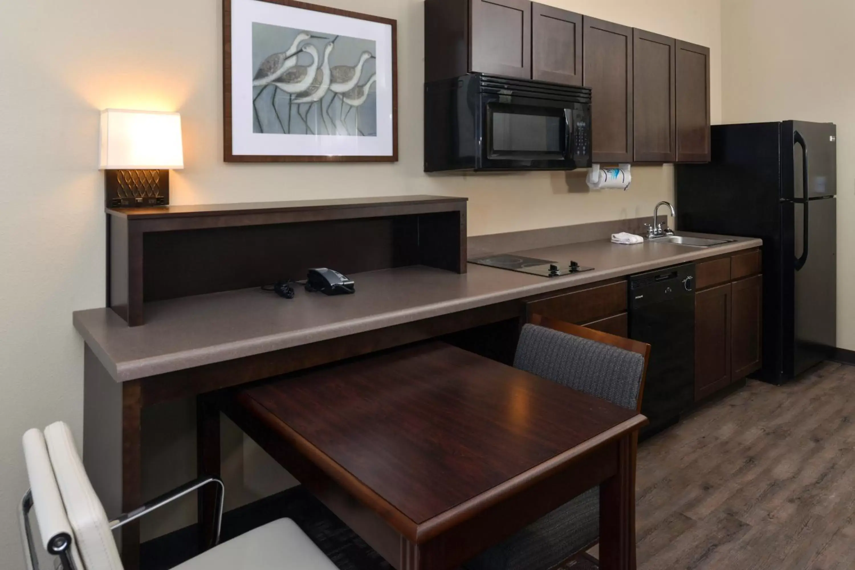 Kitchen or kitchenette, Kitchen/Kitchenette in Legacy Suites Donaldsonville