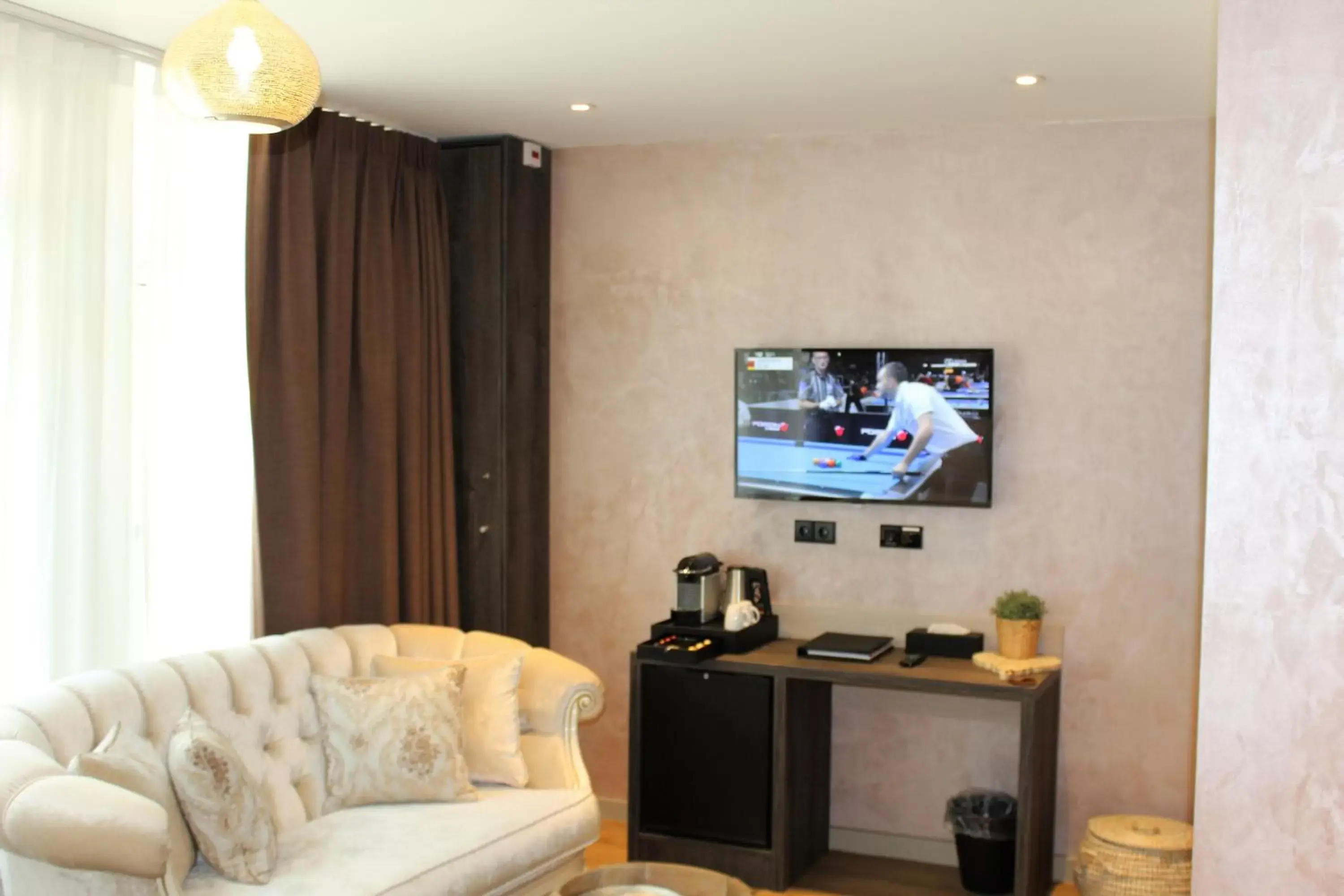 TV/Entertainment Center in Dream Hotel Amsterdam