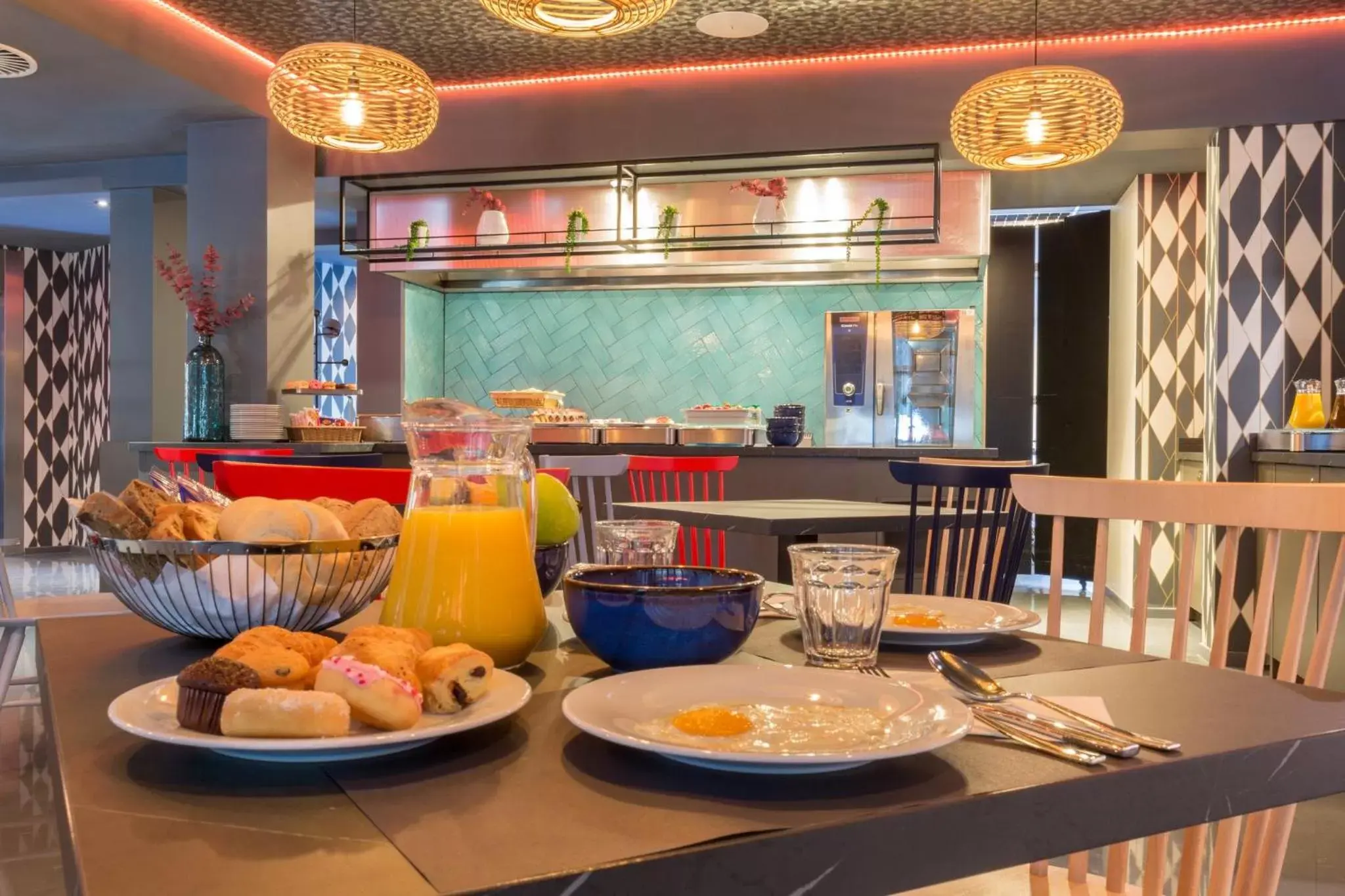 Breakfast, Restaurant/Places to Eat in Leonardo Boutique Museumhotel