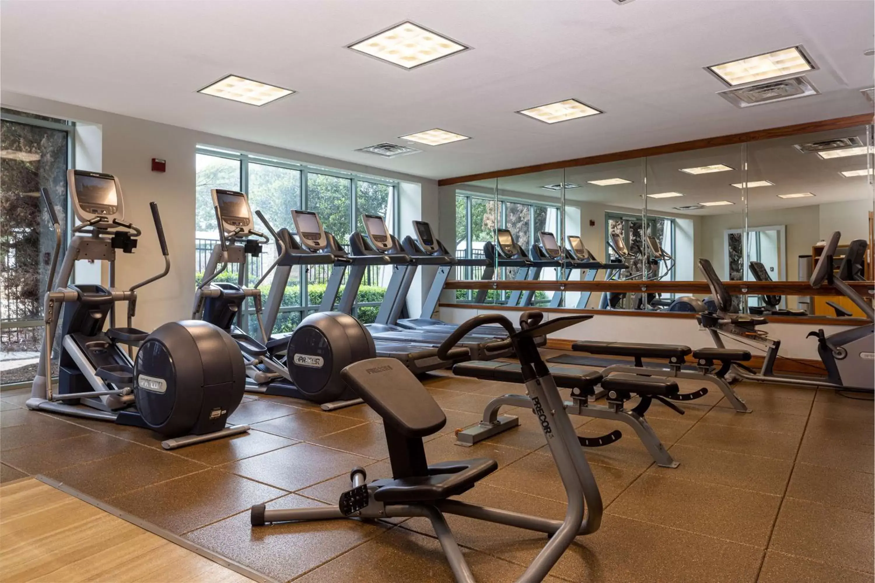 Fitness centre/facilities, Fitness Center/Facilities in Hilton Austin Airport