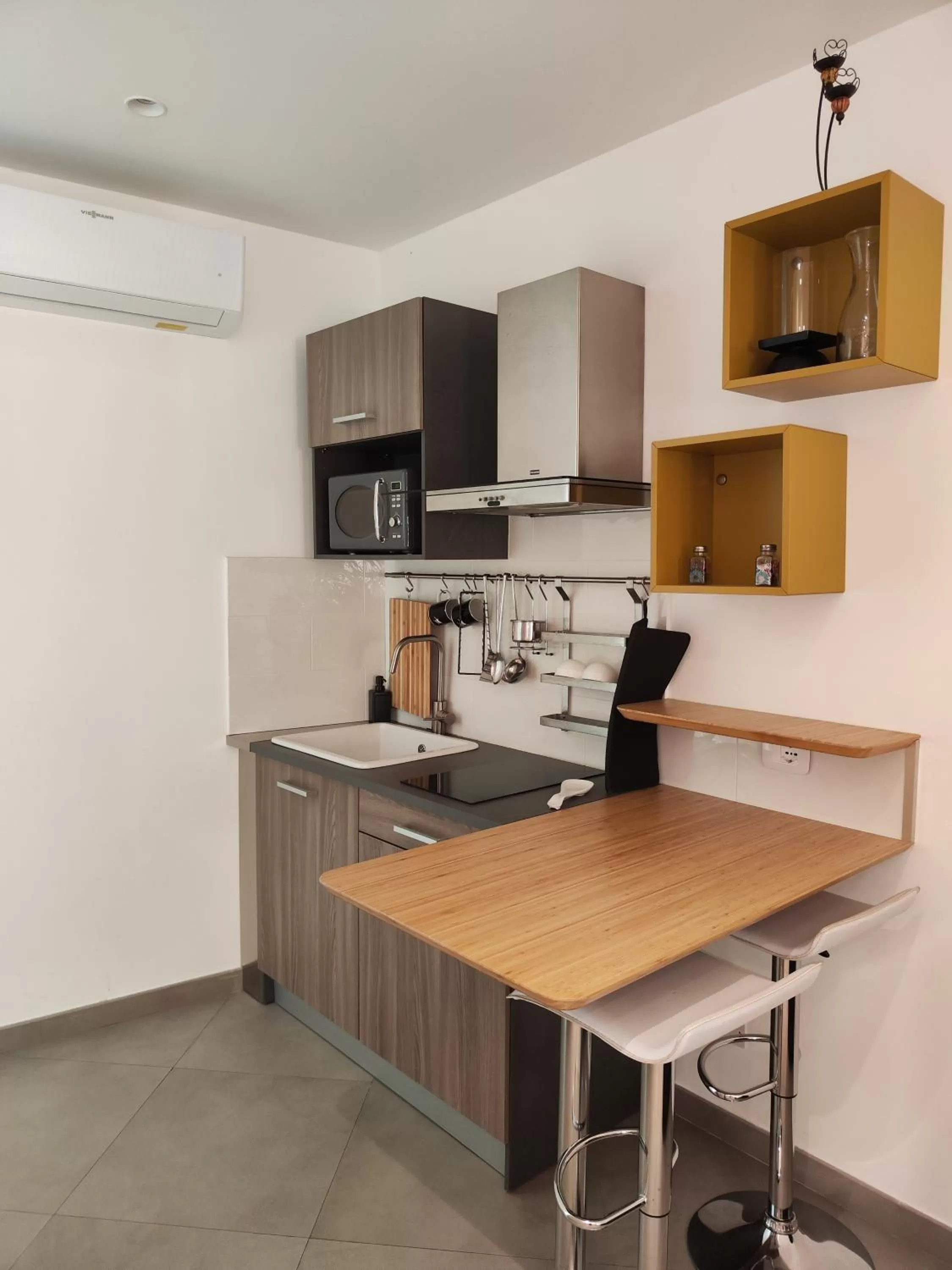 Kitchen or kitchenette in San Francesco Rooms and Apartment with Terrace in Palermo Locazione Turistica