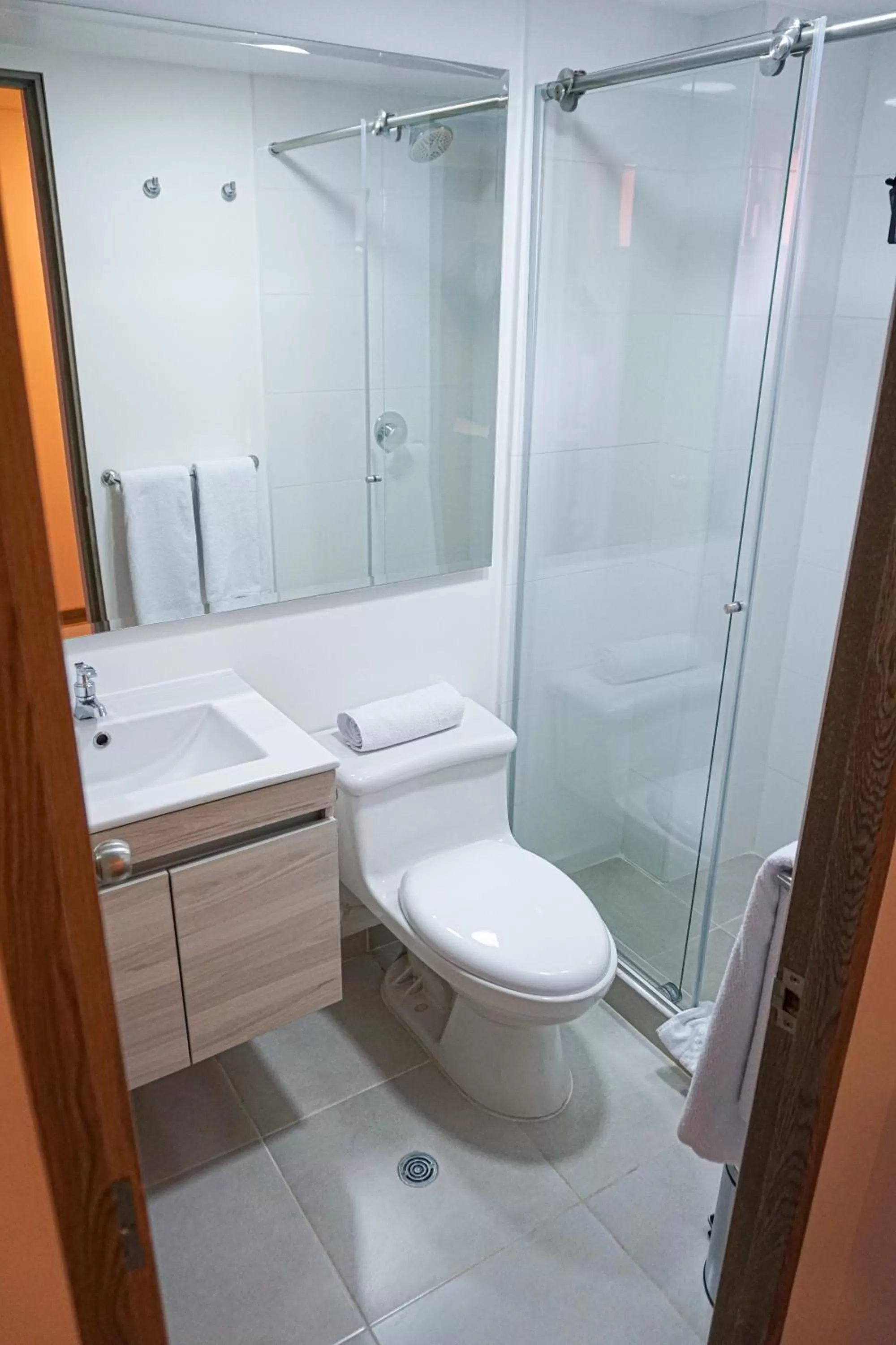 Bathroom in 86 suites