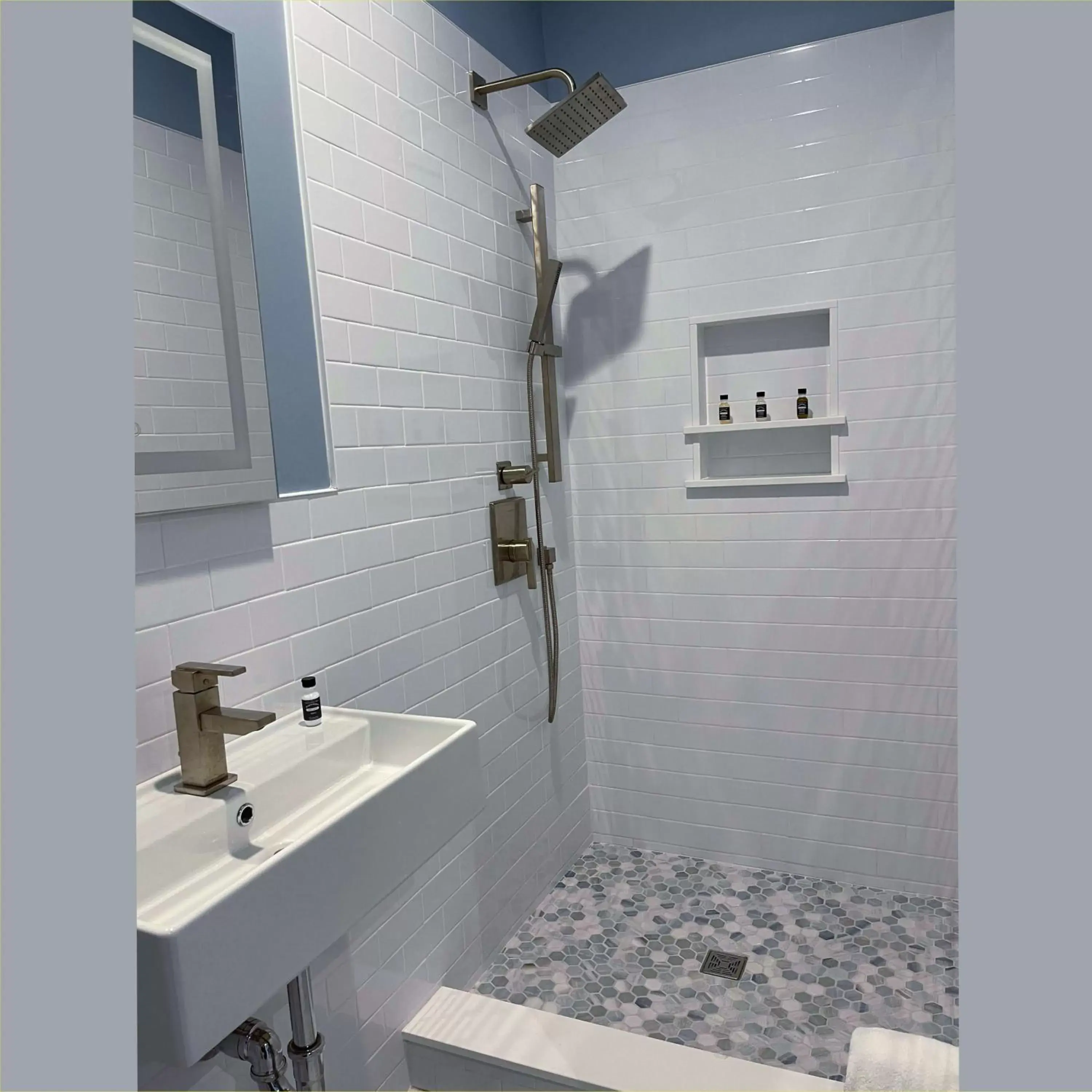Shower, Bathroom in Pilgrim House