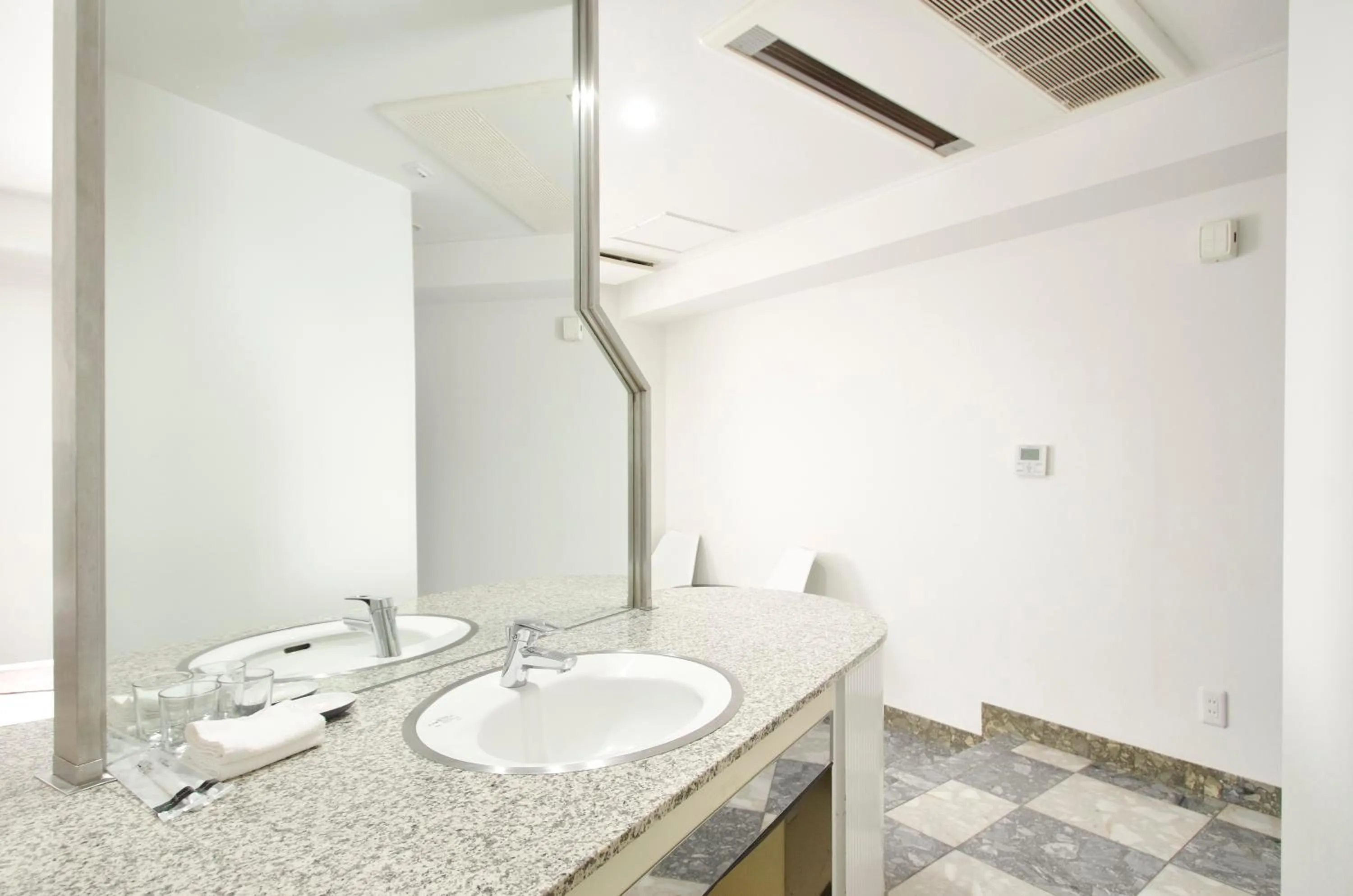 Hotel Imalle Yokohama Isezakicho