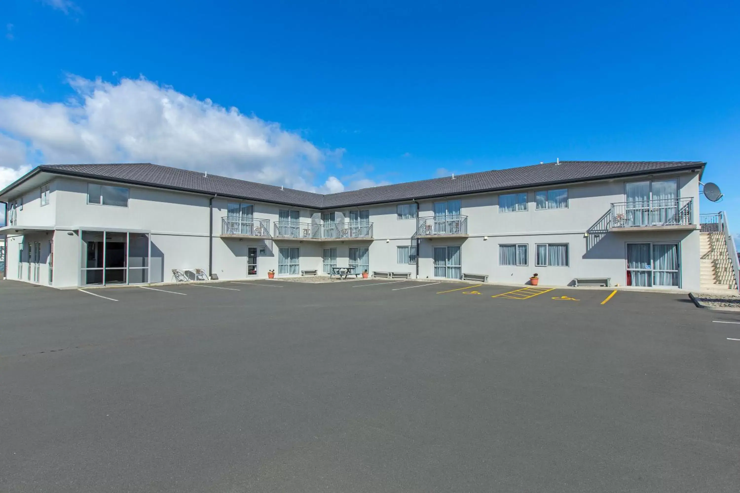 Facade/entrance, Property Building in BKs Premier Motel Esplanade