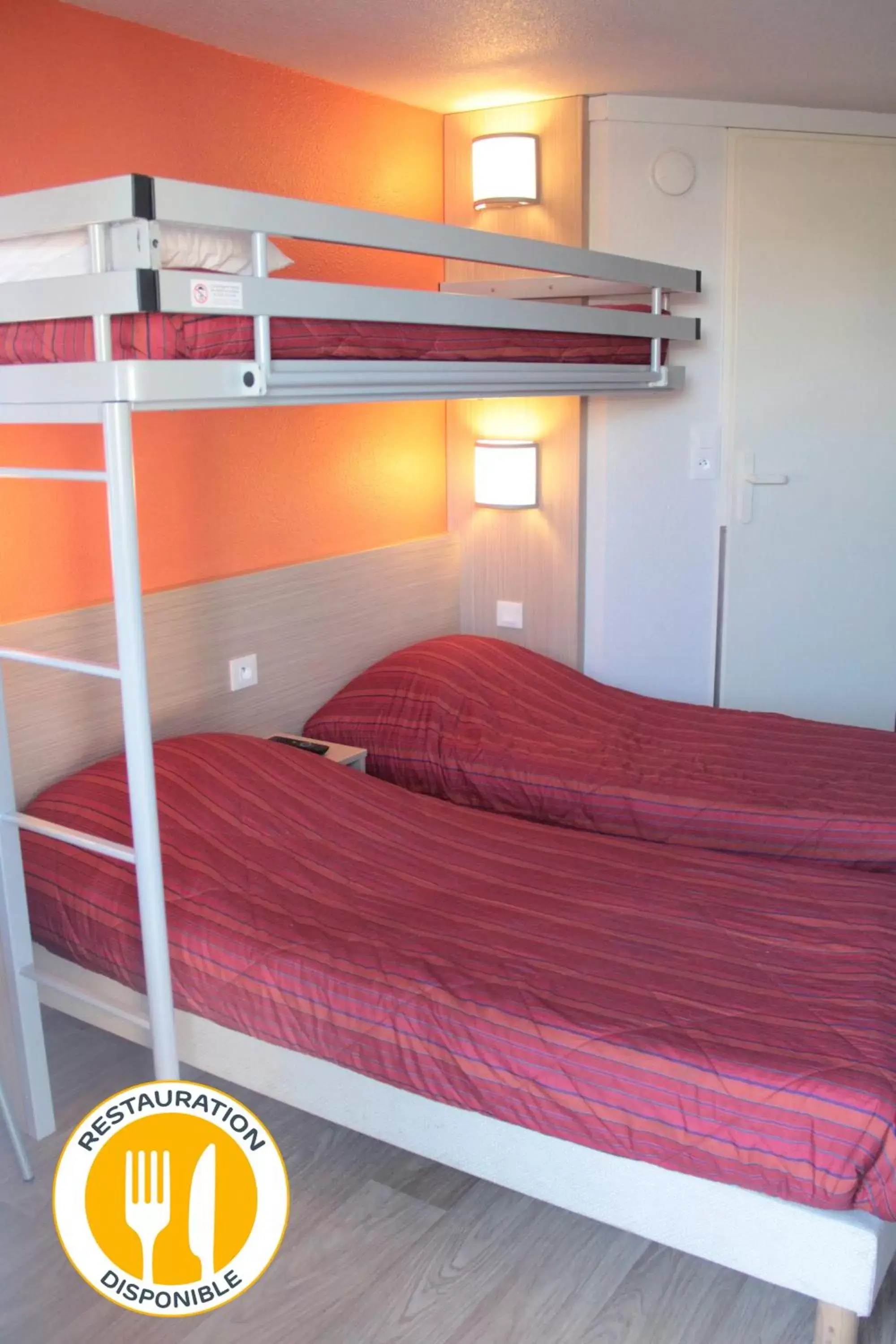 Property building, Bunk Bed in Premiere Classe Beauvais