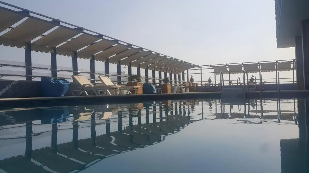 Swimming Pool in Horizon Shahrazad Hotel