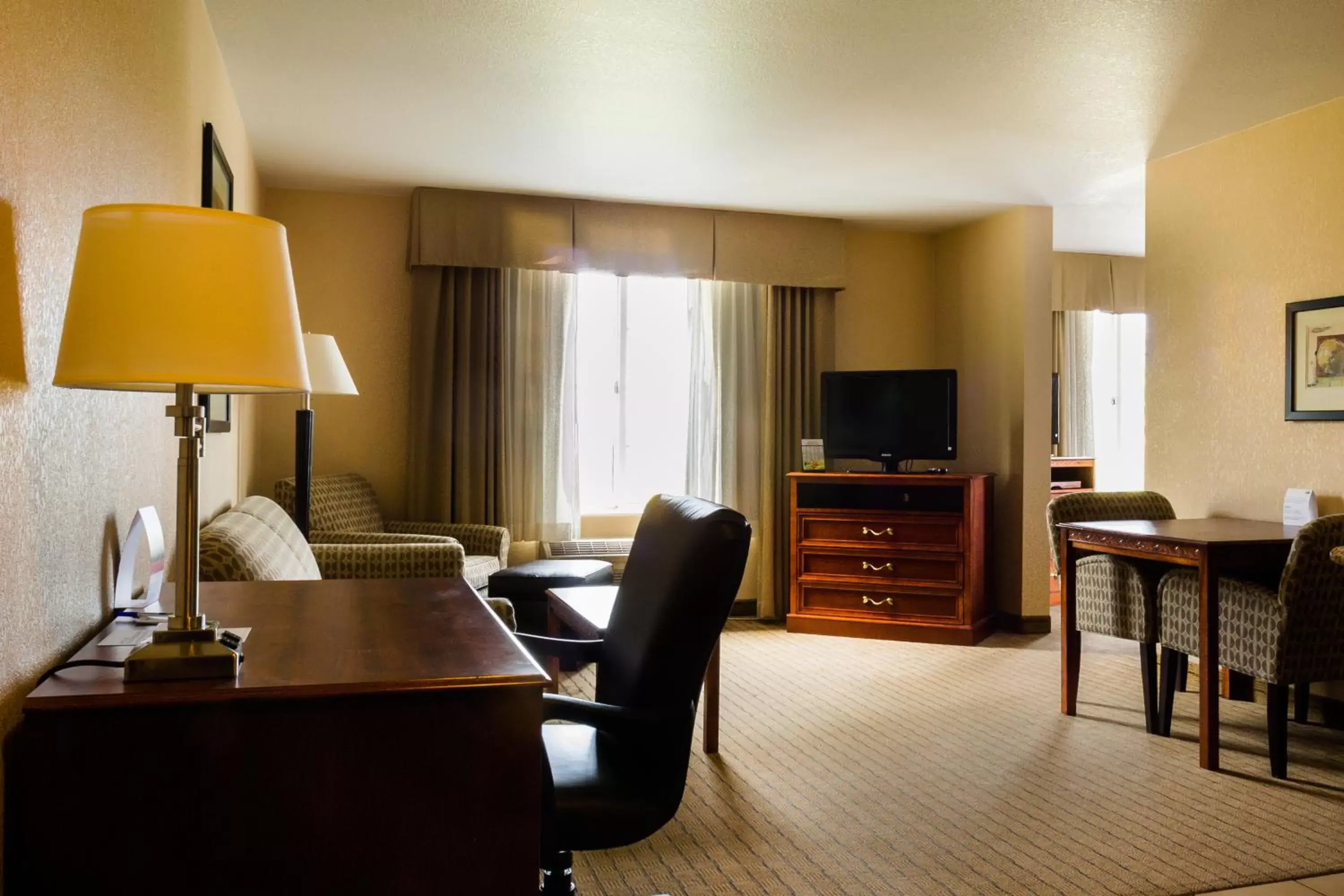 Seating Area in Holiday Inn Express Hotel & Suites Acme-Traverse City, an IHG Hotel