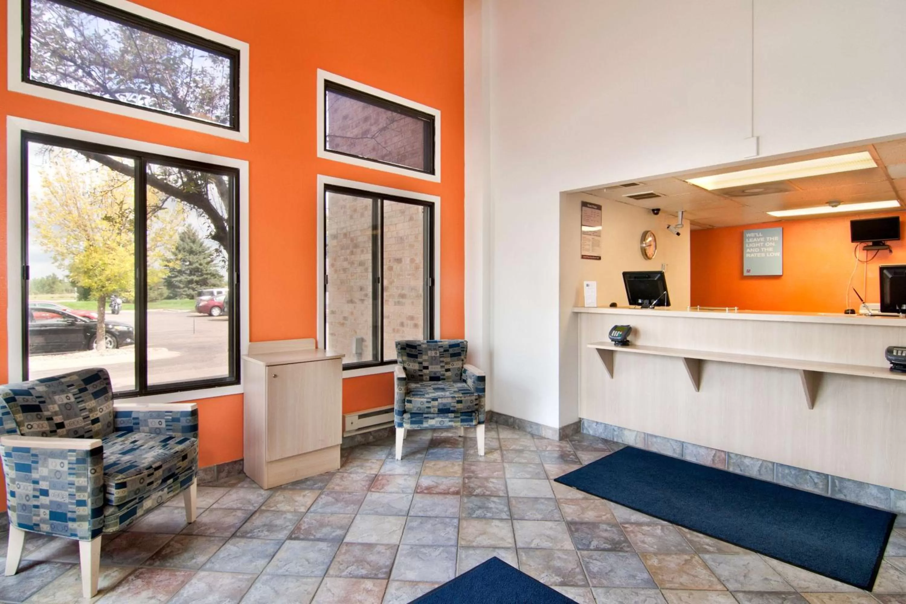 Lobby or reception in Motel 6-Lakeville, MN - South - Lakeville