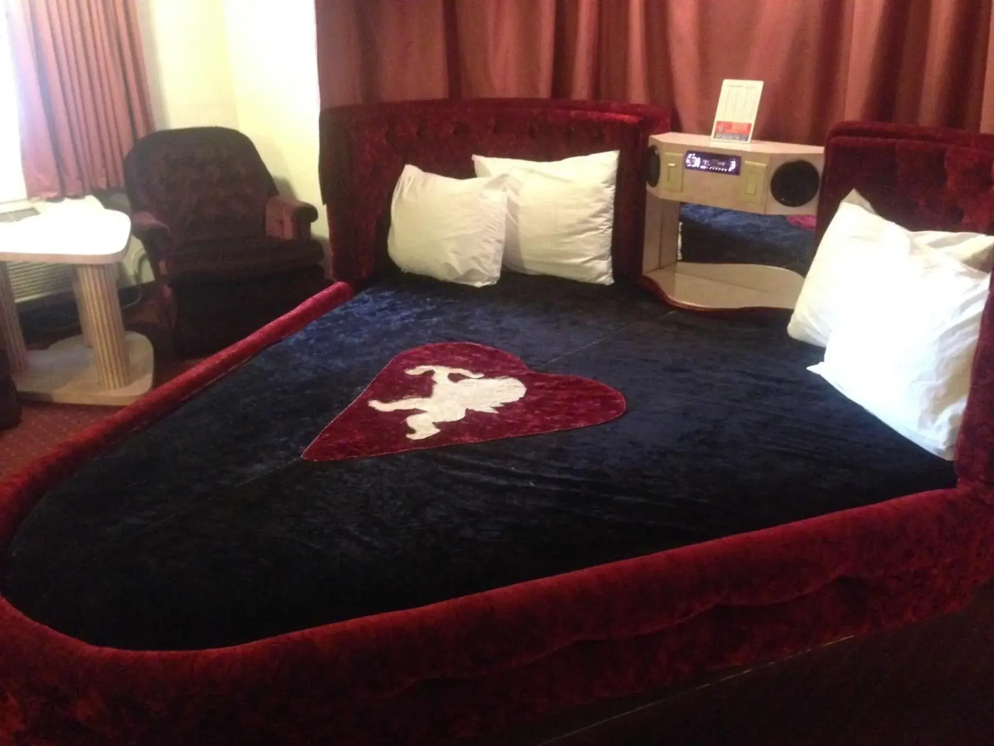 Bed in Stardust Motel