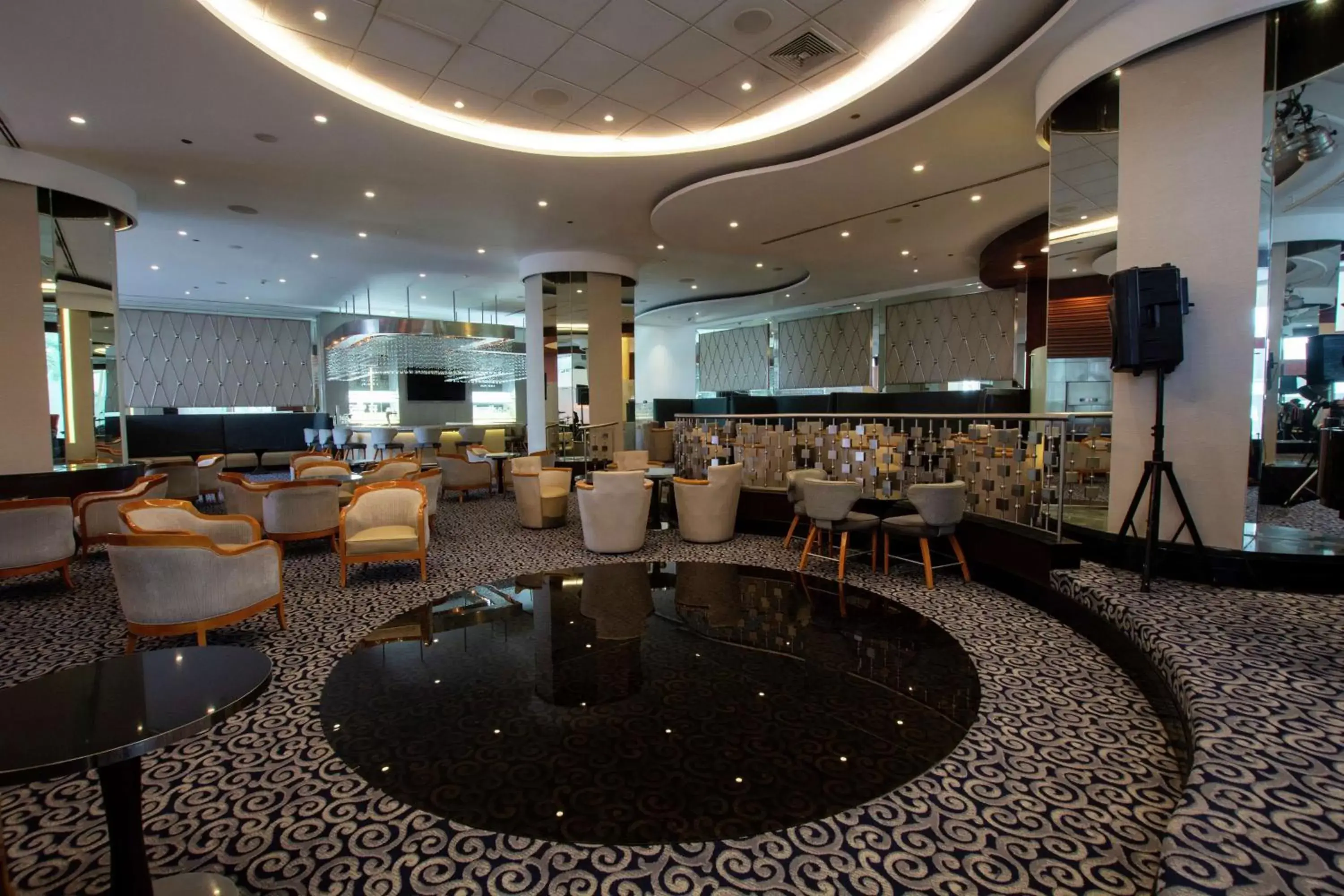 Lounge or bar in Hilton Colon Guayaquil Hotel