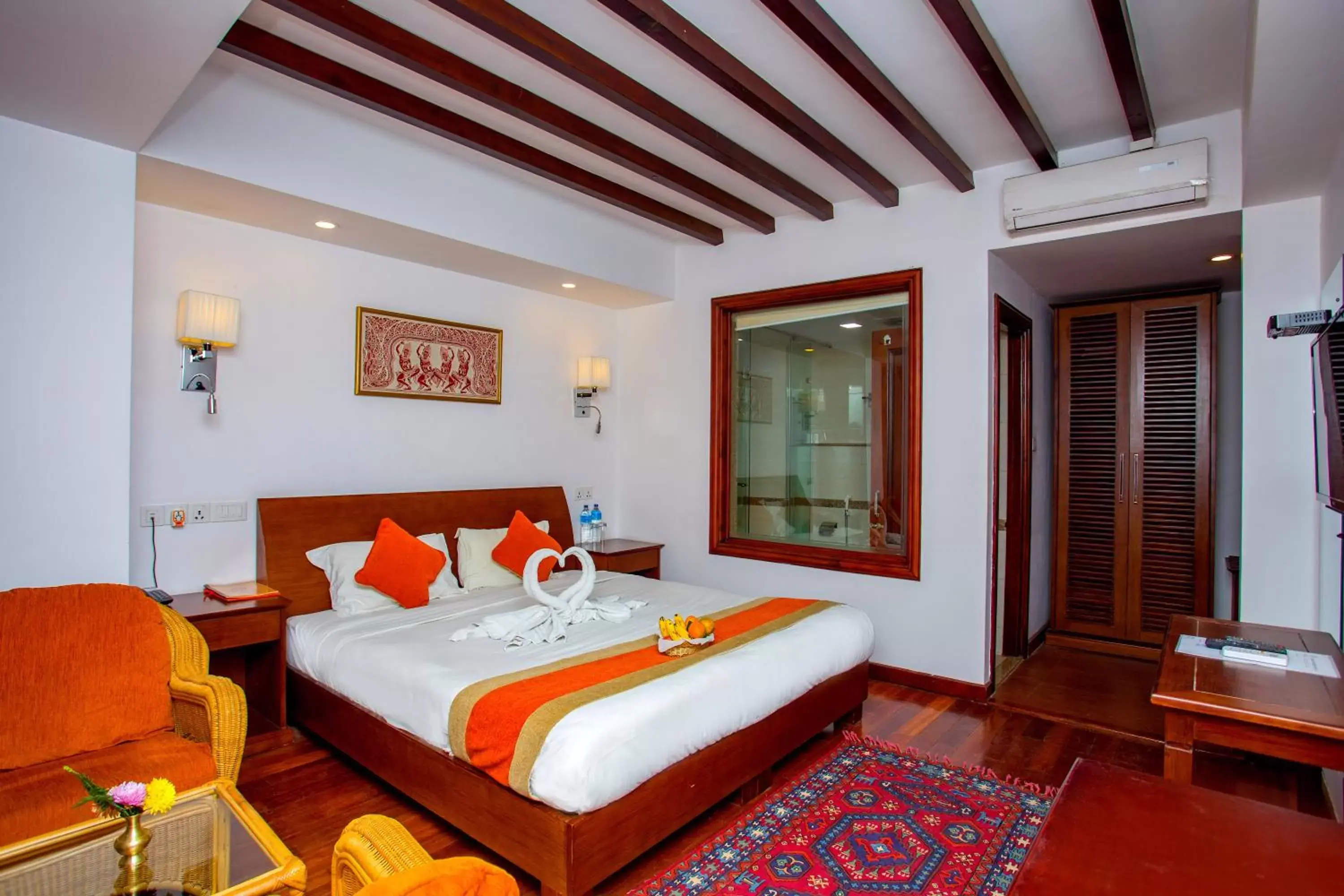 Photo of the whole room, Bed in Apsara Boutique Hotel