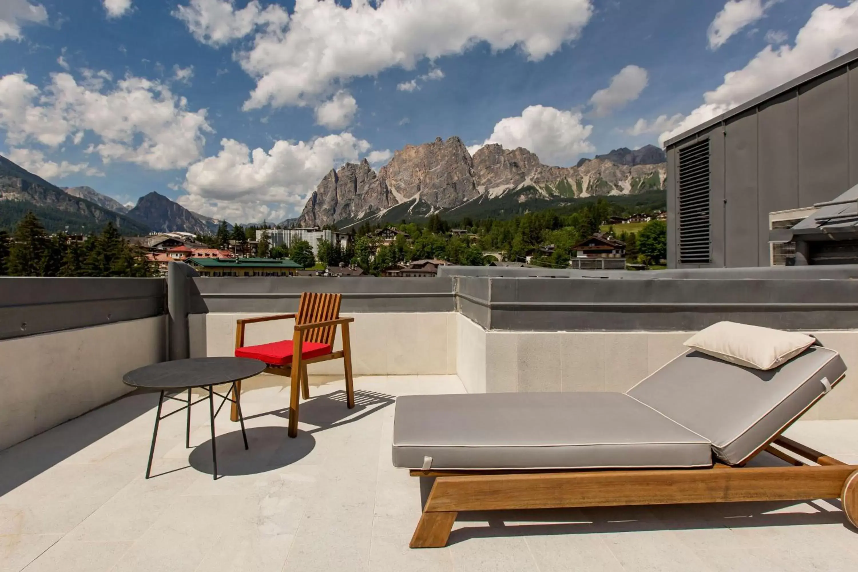 Property building, Balcony/Terrace in Grand Hotel Savoia Cortina d'Ampezzo, A Radisson Collection Hotel