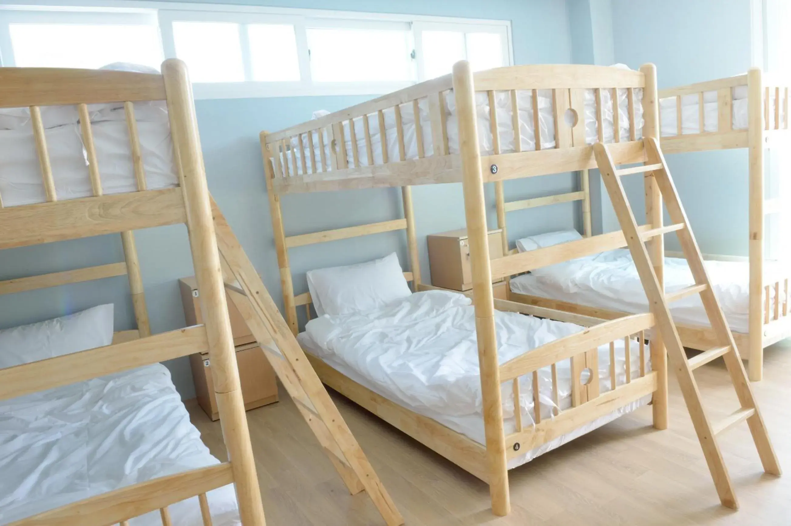 Shower, Bed in Andong Poong-gyung HOSTEL n LIBRARY Shower, Bed in Andong Poong-gyung HOSTEL n LIBRARY