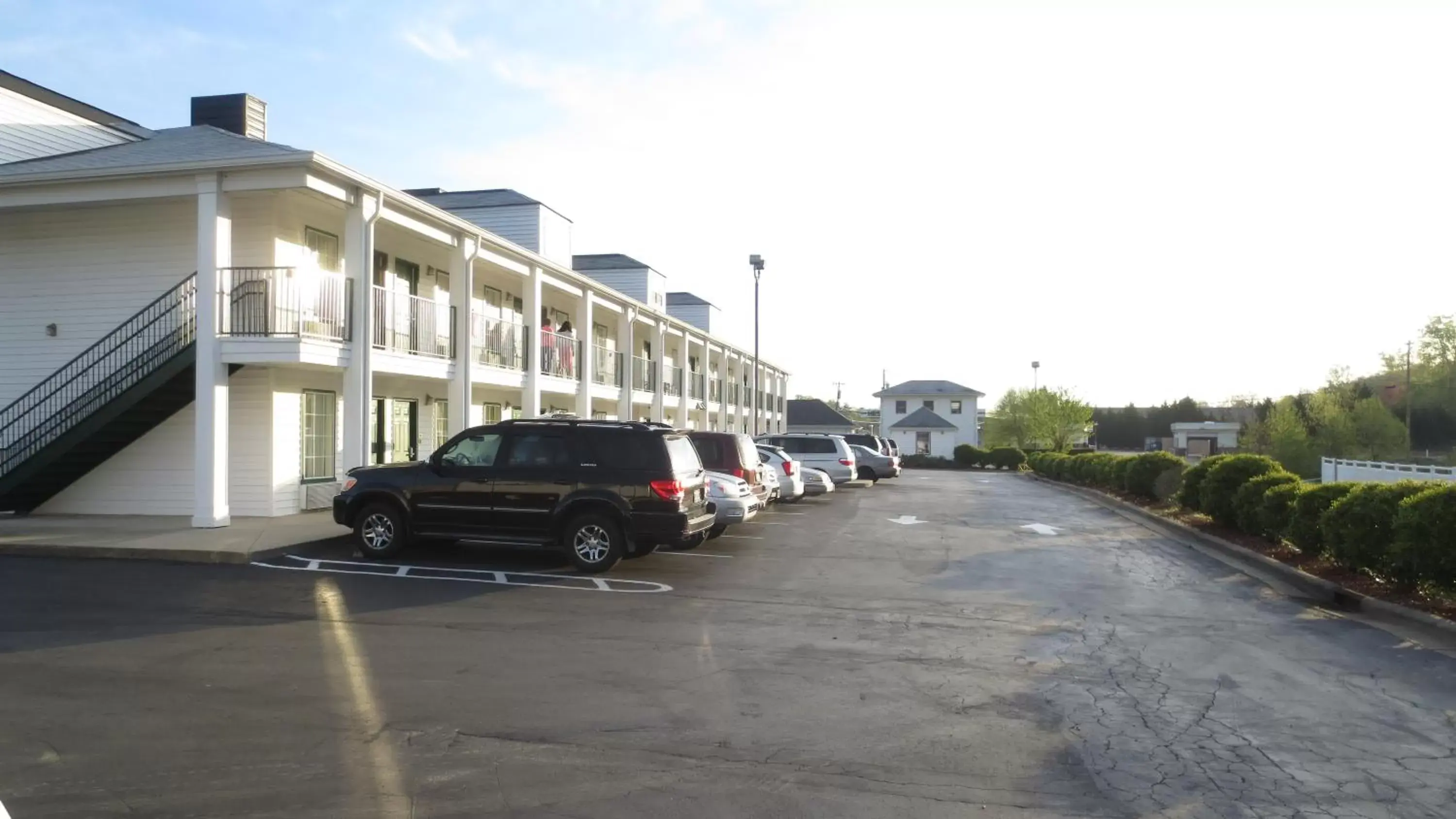 Landmark view, Property Building in American Motel - Lenoir