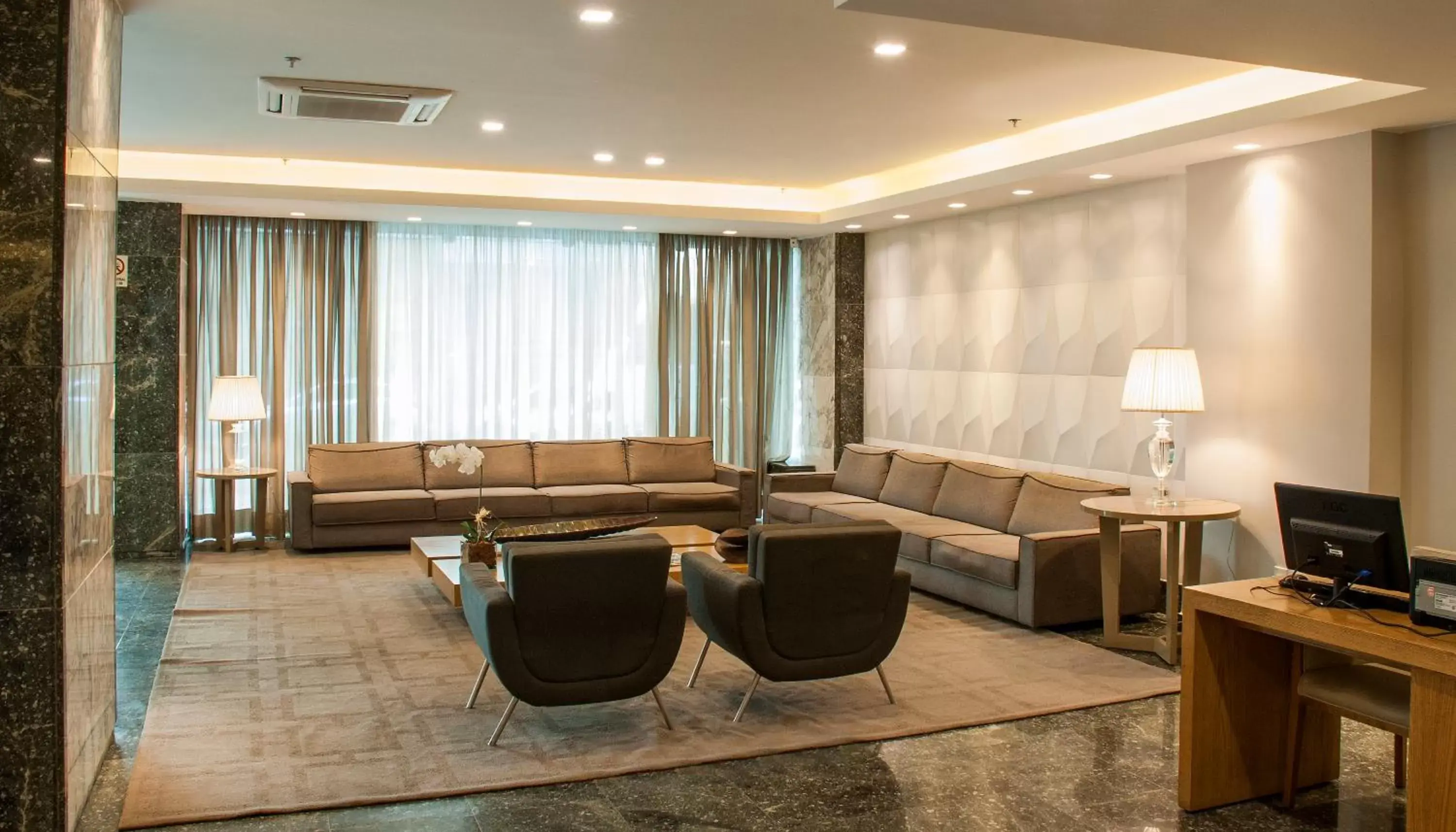 Lobby or reception in Mirasol Copacabana Hotel Lobby or reception in Mirasol Copacabana Hotel