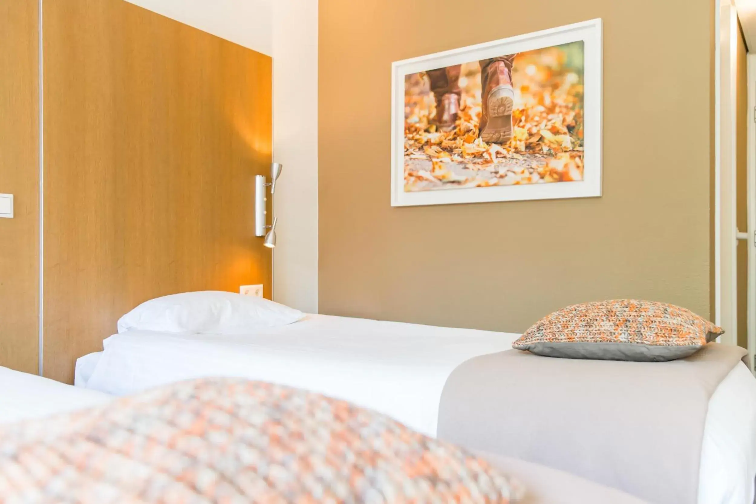 Bed, Room Photo in Hotel Restaurant Ruimzicht