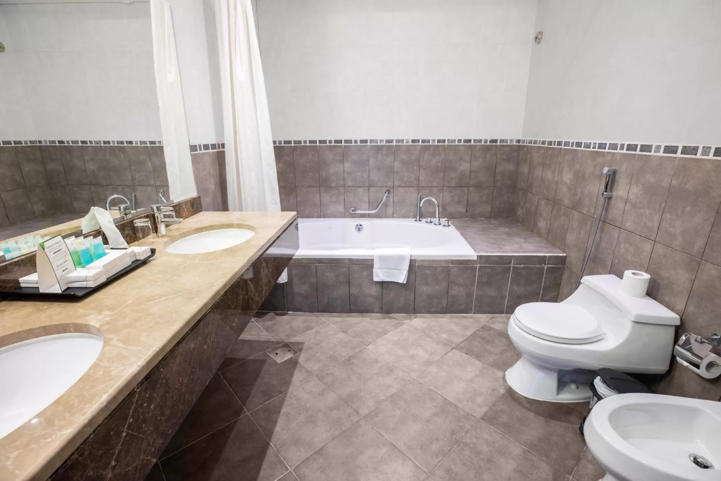 Bathroom in City Premiere Hotel Apartments