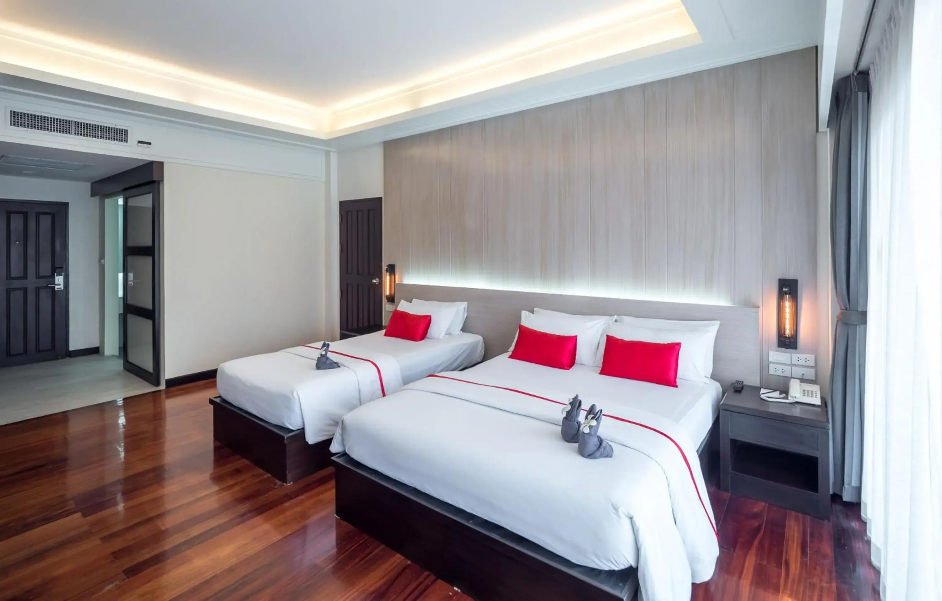 Bed in Grand Jomtien Palace Hotel - SHA Extra Plus