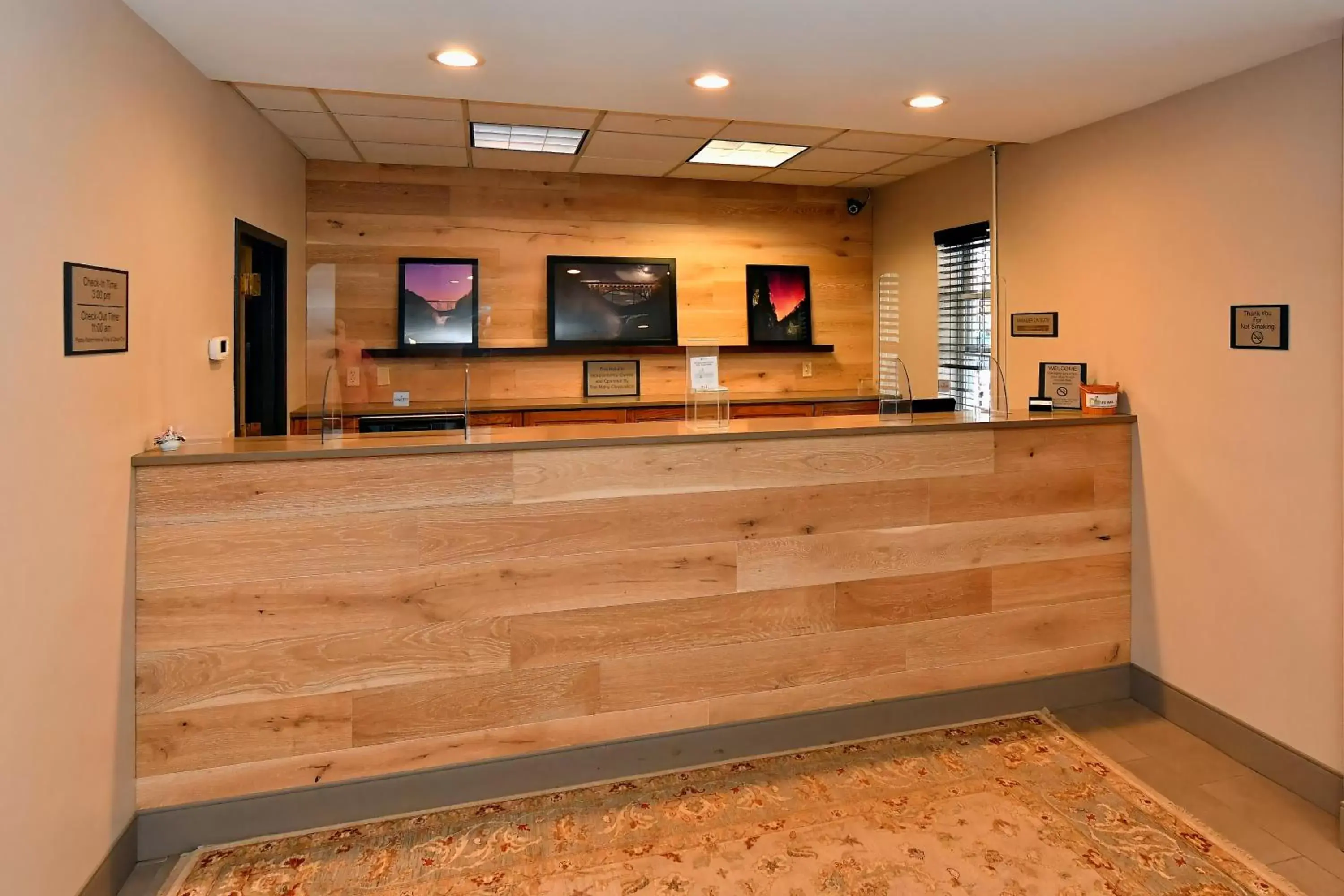 Lobby/Reception in Country Inn & Suites by Radisson, Mount Morris, NY