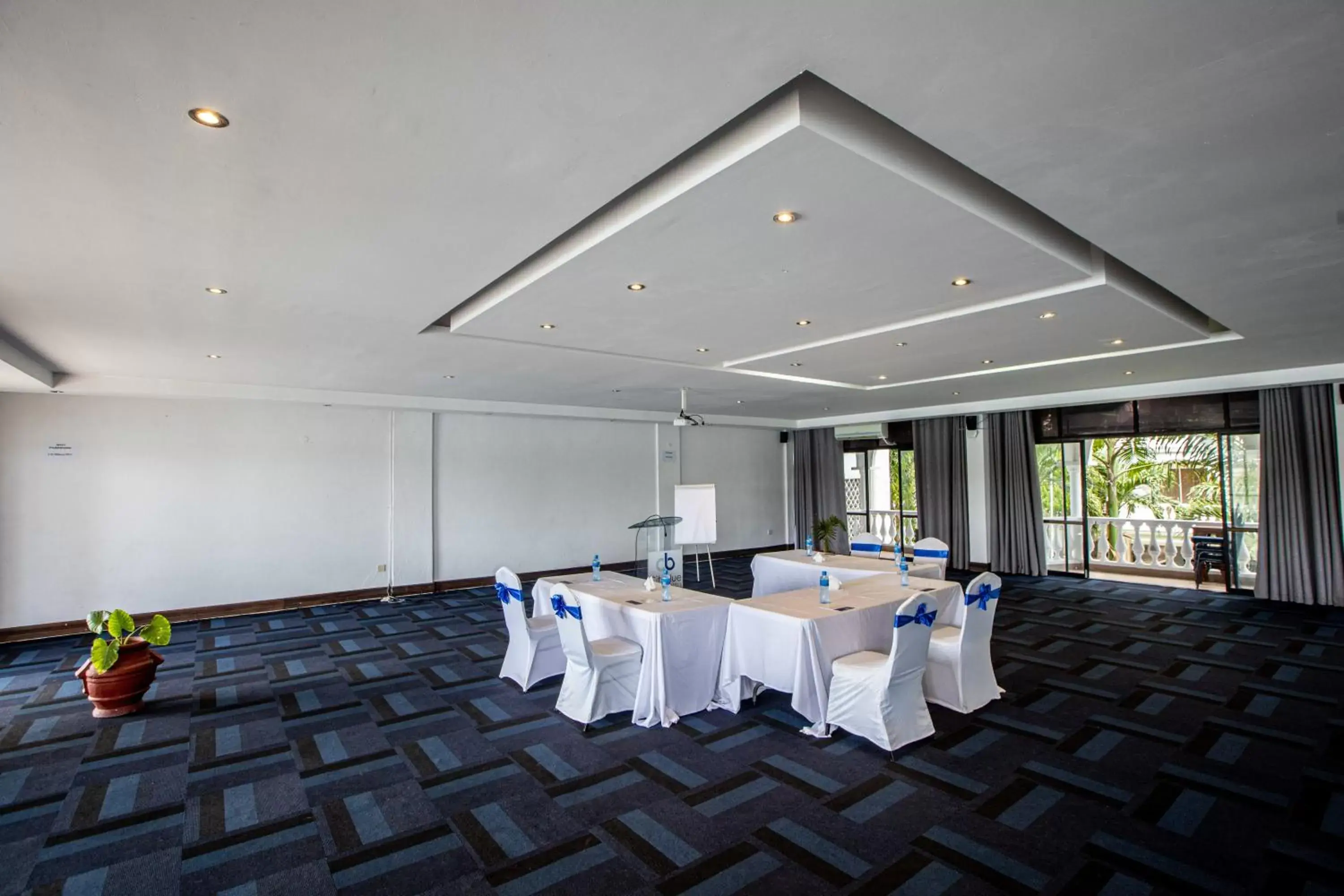 Meeting/conference room in CityBlue Creekside Hotel & Suites