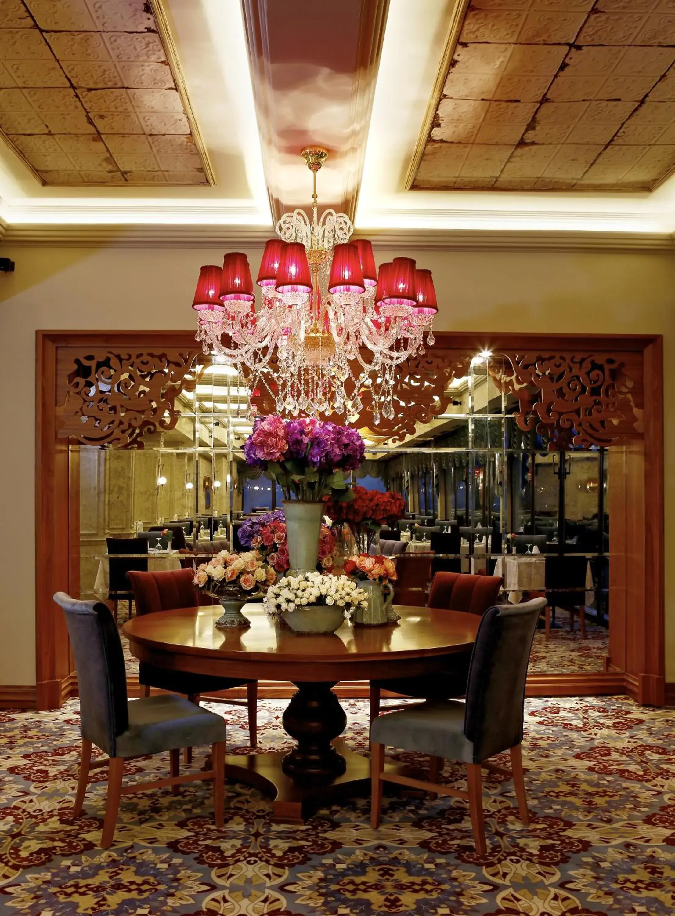 Restaurant/places to eat in Gonluferah Thermal Hotel Restaurant/places to eat in Gonluferah Thermal Hotel