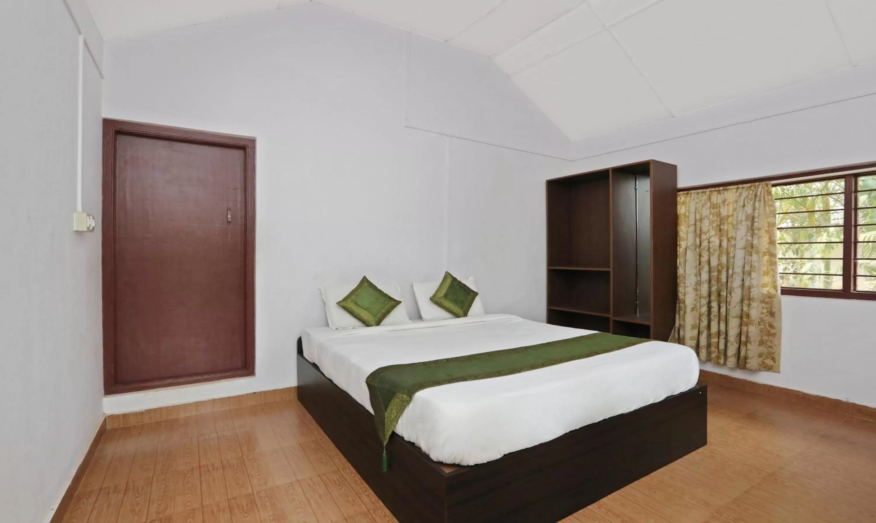 Bedroom, Bed in Itsy Hotels Jammabane Cottage