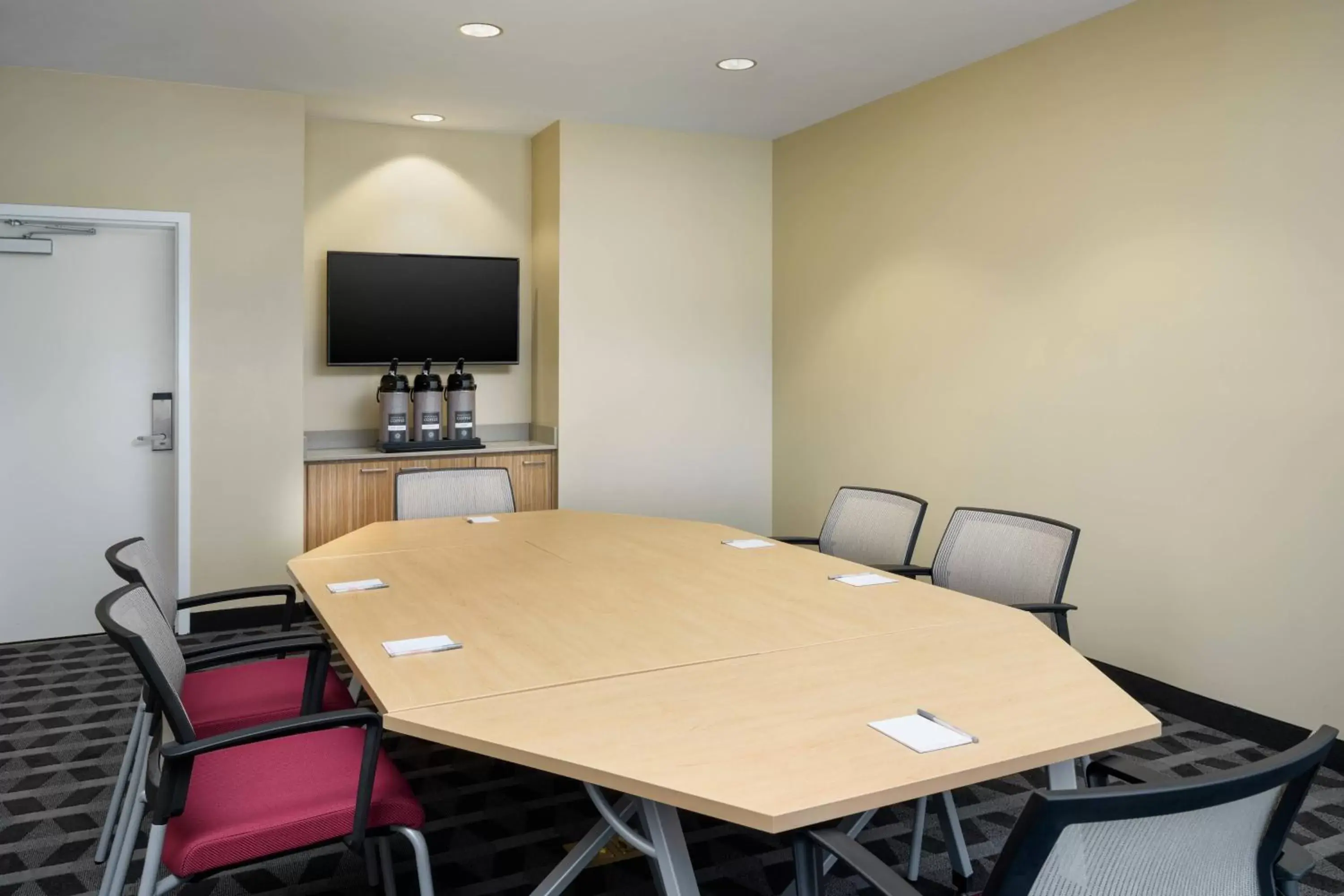 Meeting/conference room in TownePlace Suites by Marriott Leesburg