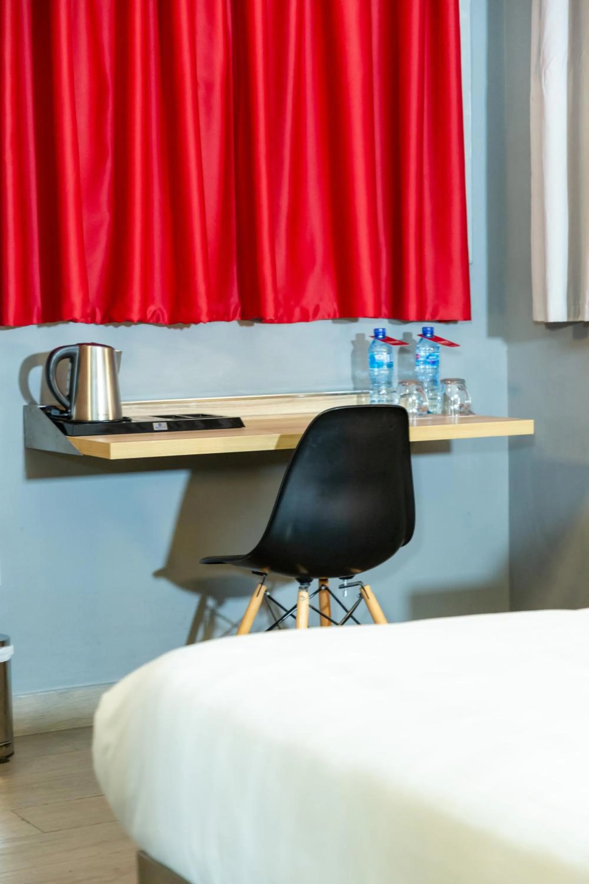 Coffee/tea facilities, Bed in Caramel Boutique Hotel