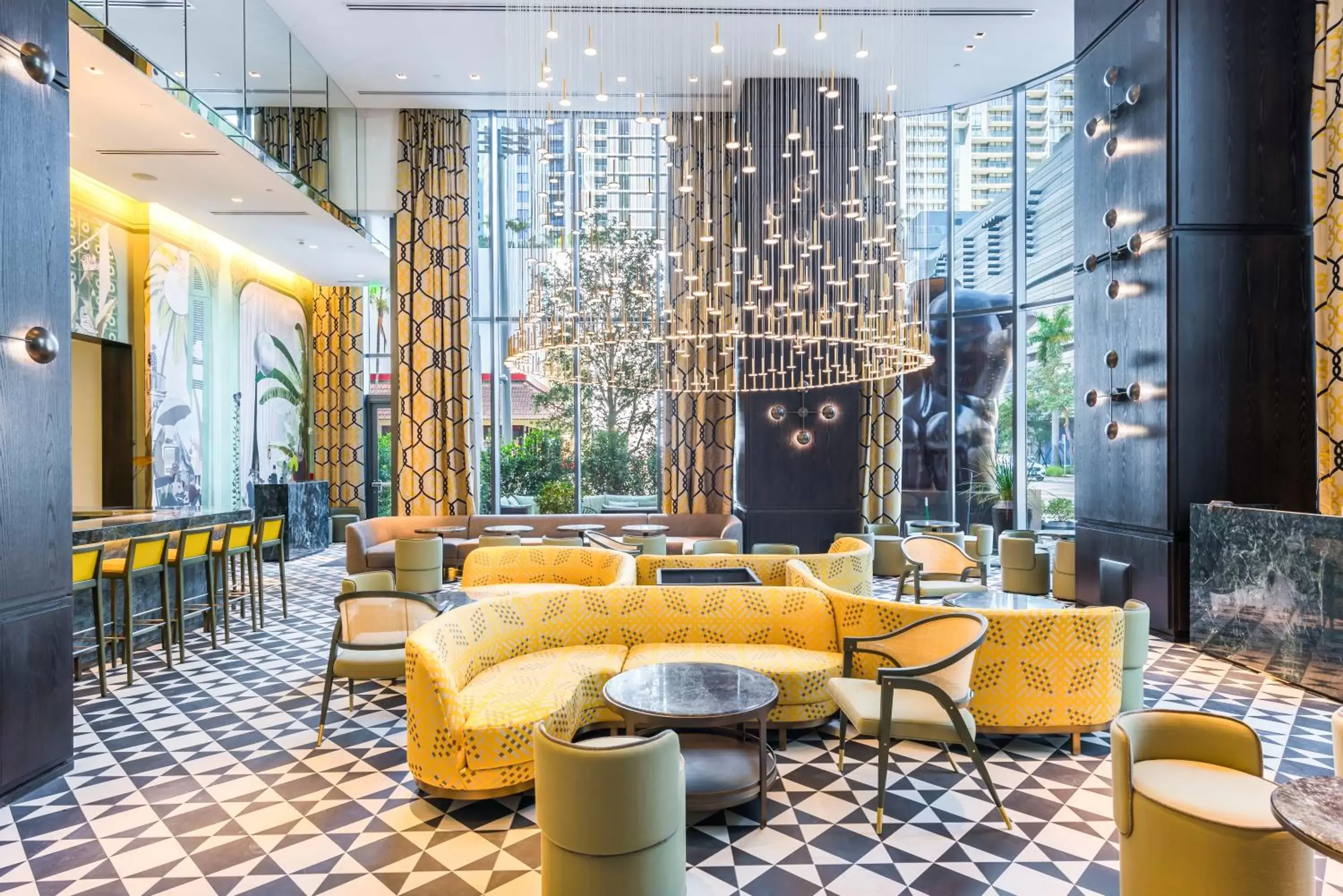 Restaurant/places to eat, Lounge/Bar in SLS LUX Brickell