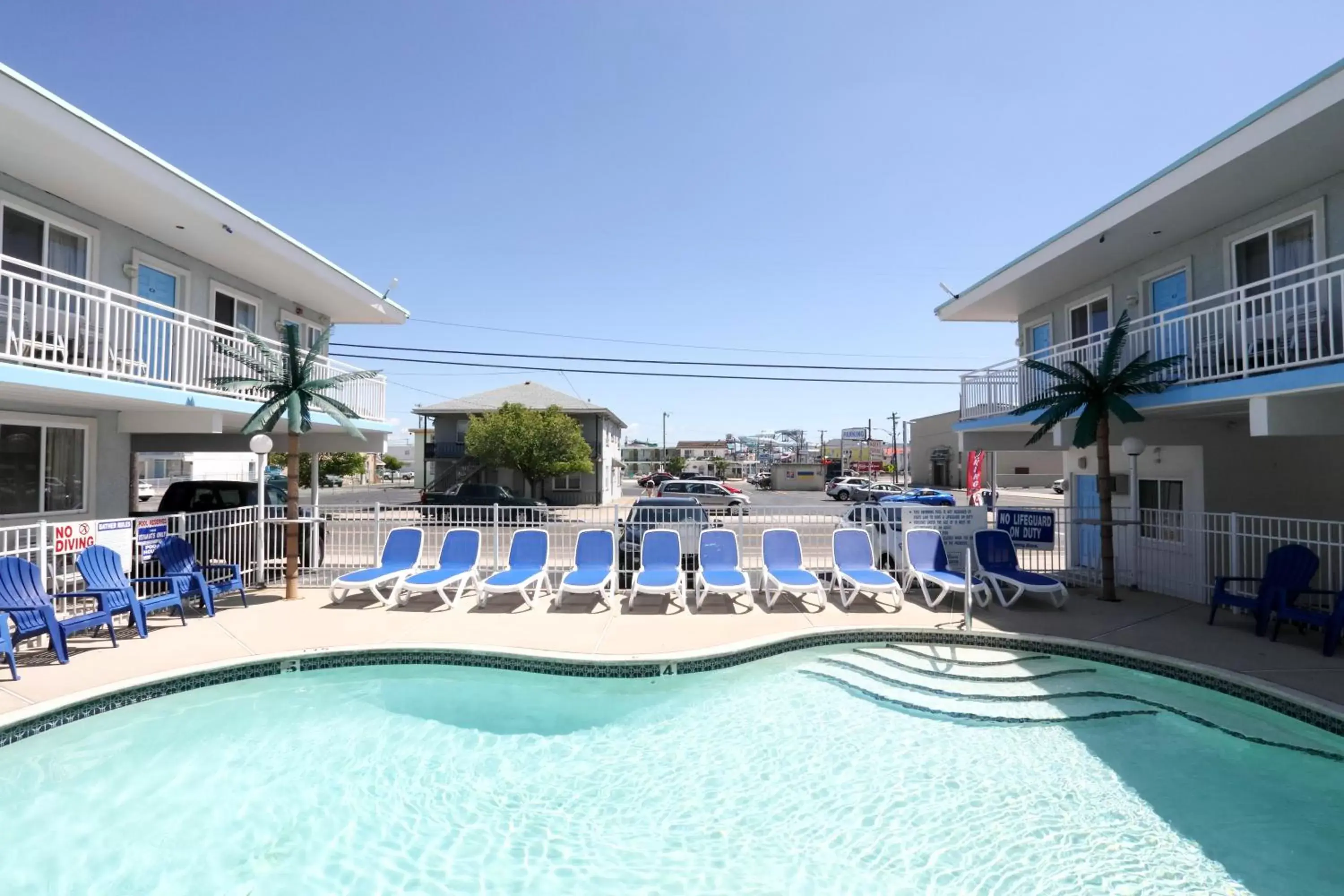 Swimming Pool in Stardust Motel