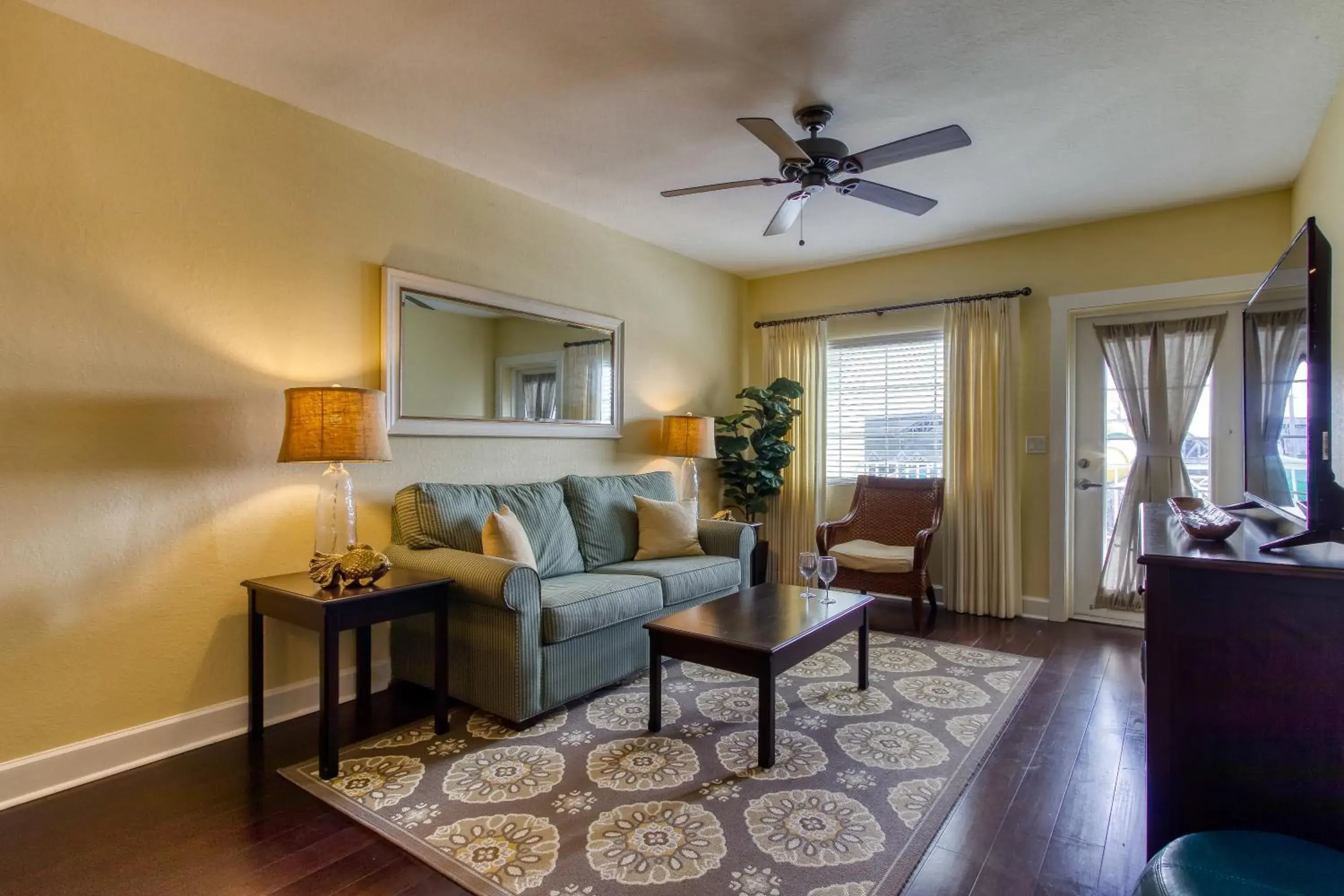 Living room, Seating Area in New Hotel Collection Harbourside