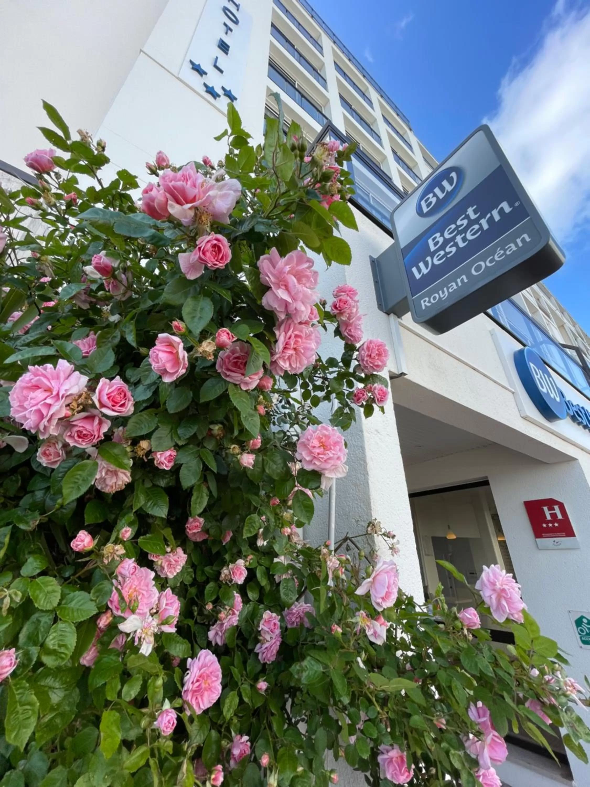 Logo/Certificate/Sign in Best Western Hôtel Royan Océan