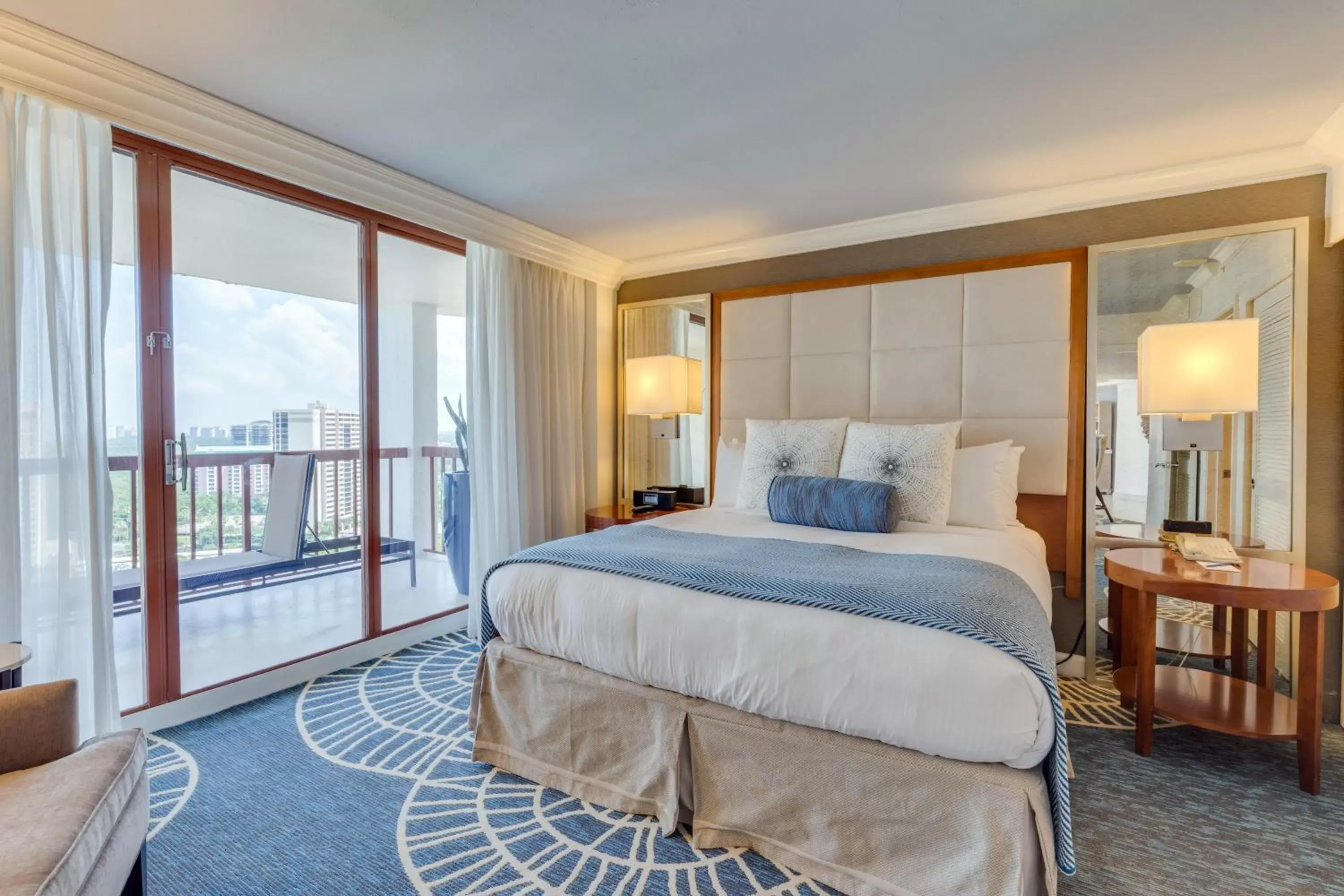 Bedroom, Bed in Naples Grande Beach Resort