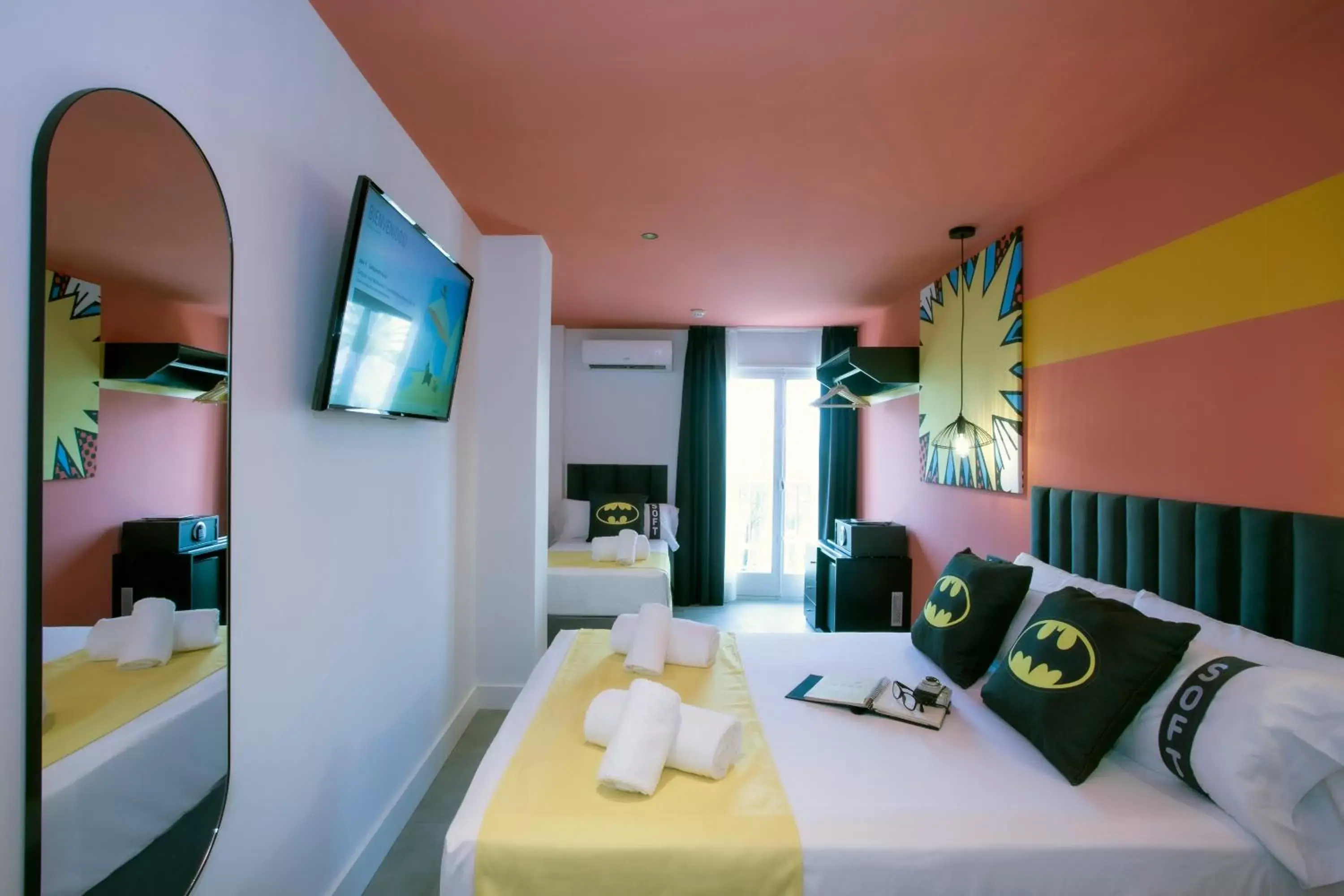 Bedroom in Casual Pop Art Benidorm