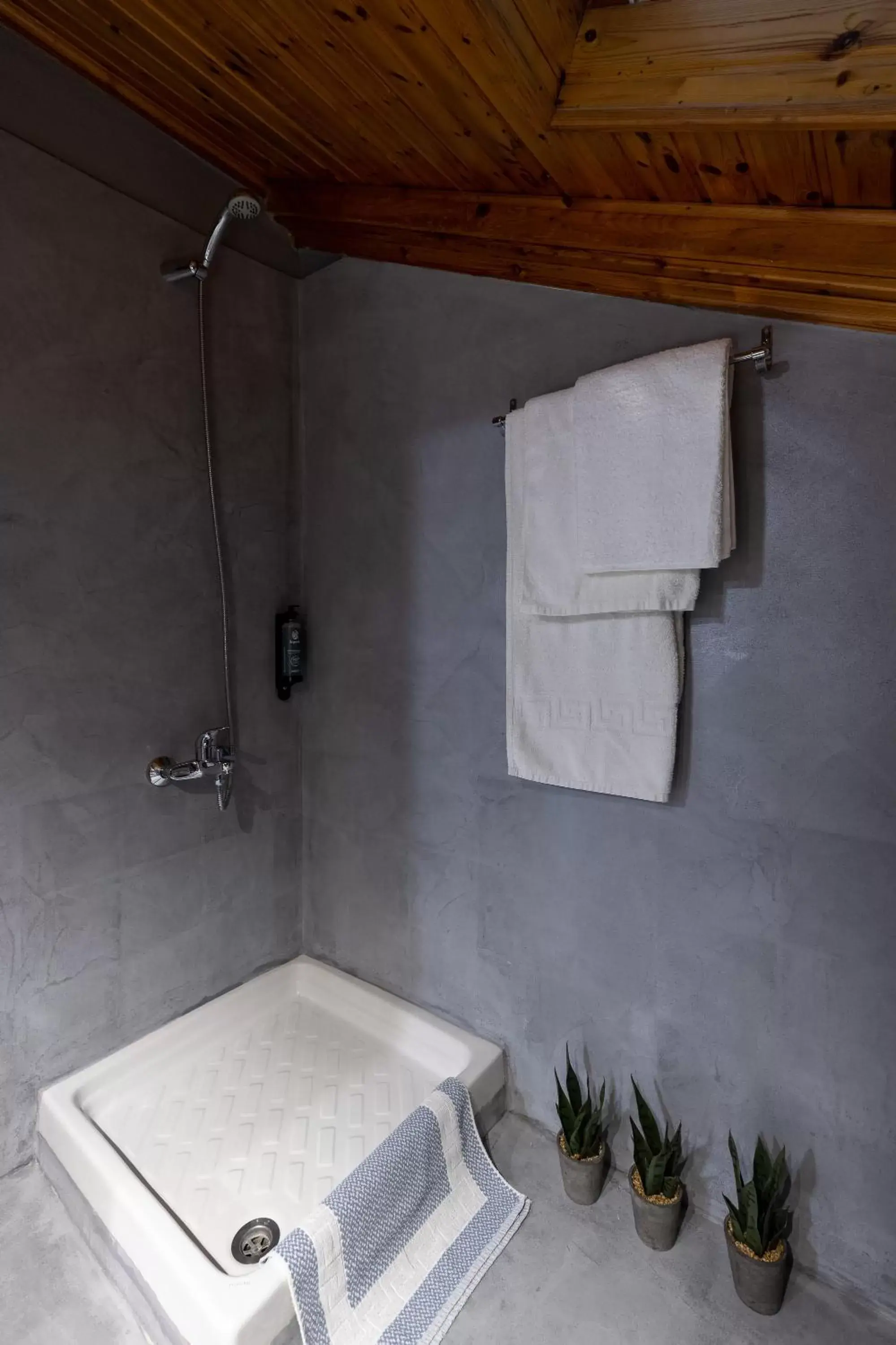Shower, Bathroom in Nantin Hotel Ioannina