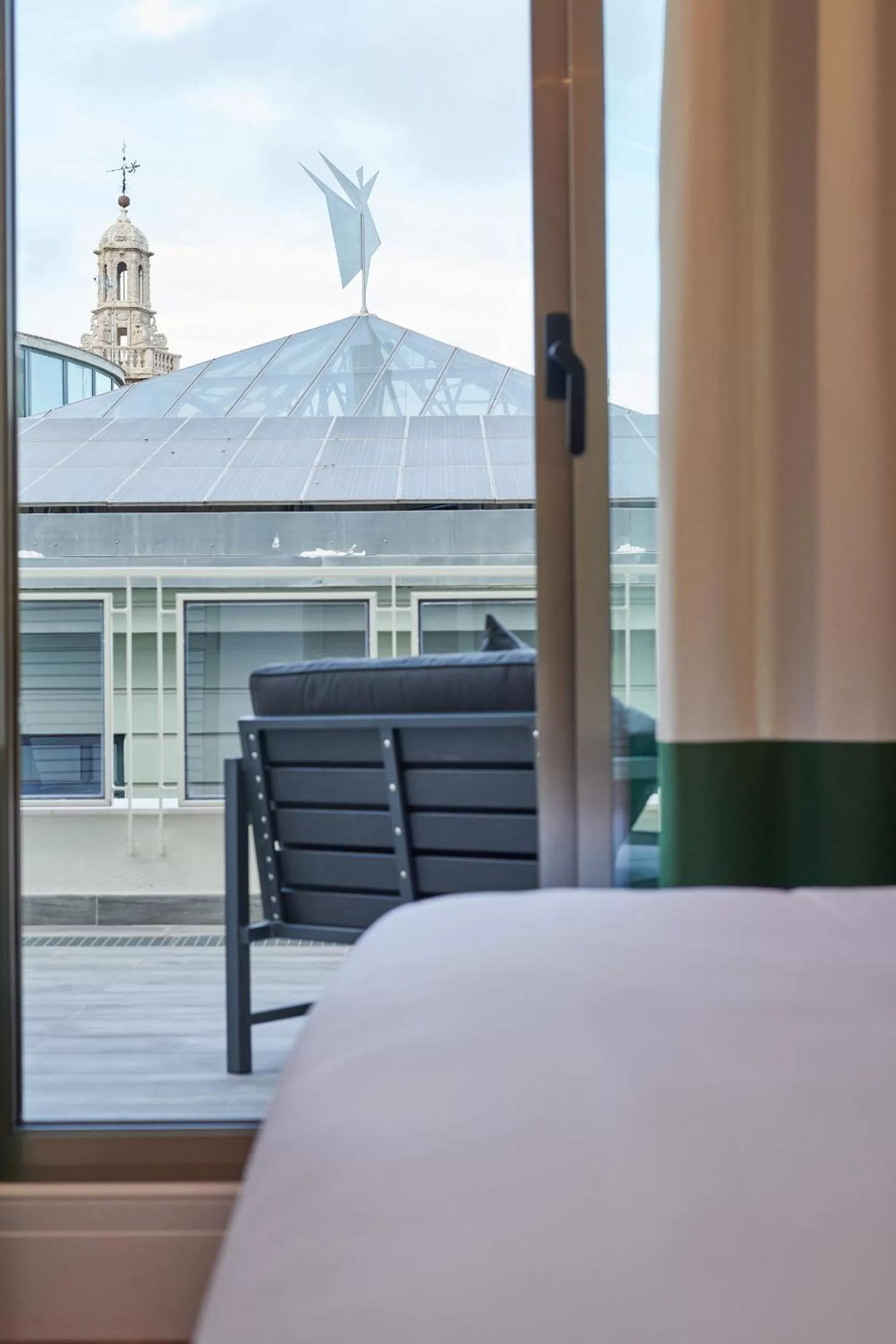 Balcony/Terrace, Bed in Room Mate Cosmo - City Centre, Valencia