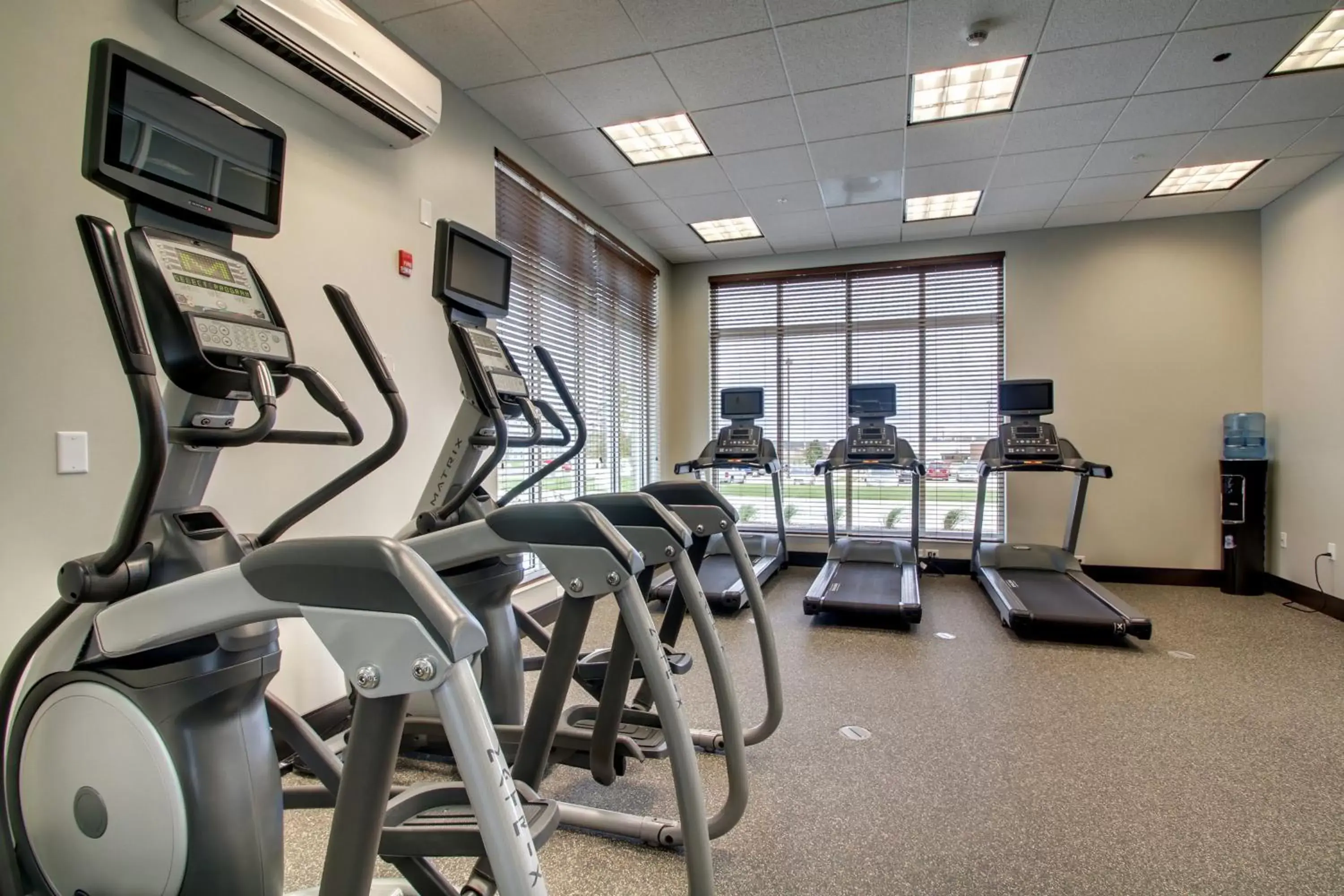 Fitness centre/facilities, Fitness Center/Facilities in Holiday Inn & Suites Peoria at Grand Prairie, an IHG Hotel
