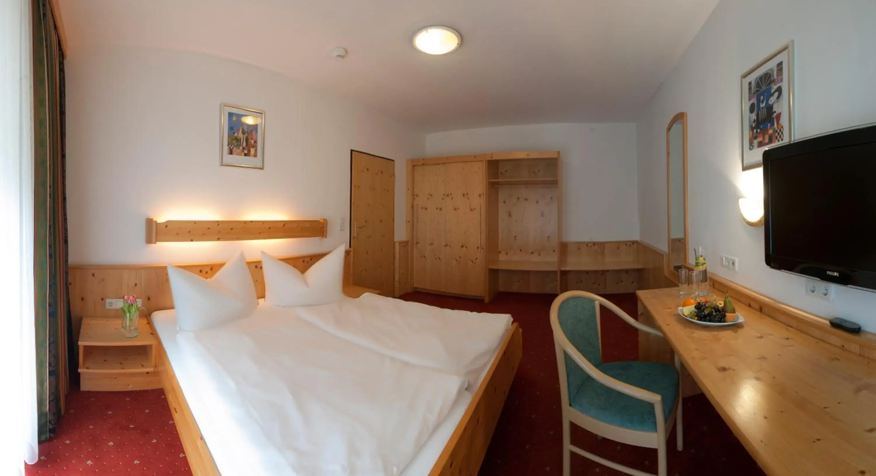 Bedroom, Bed in Hotel Bierwirt GmbH