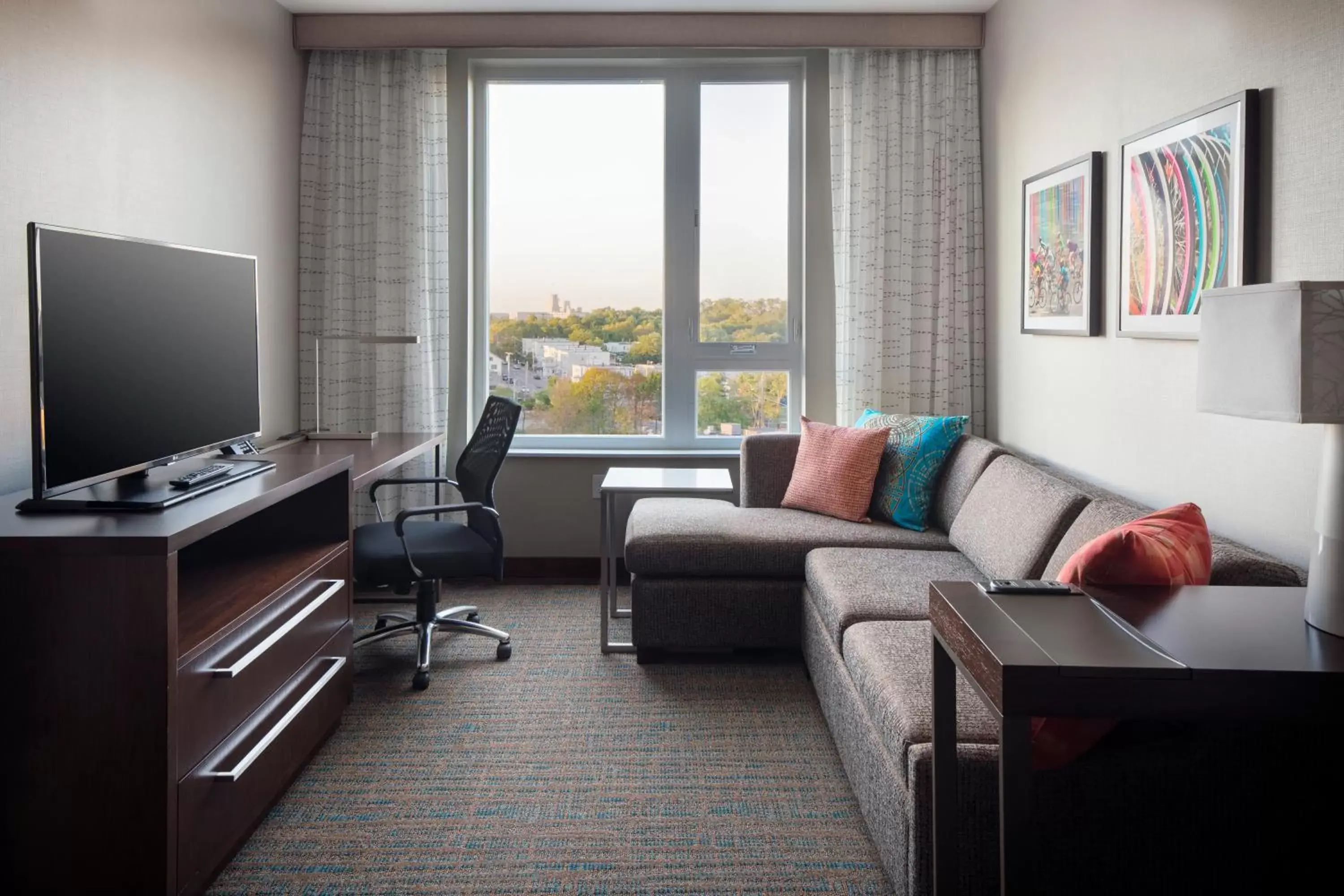 Living room, Seating Area in Residence Inn by Marriott Boston Watertown